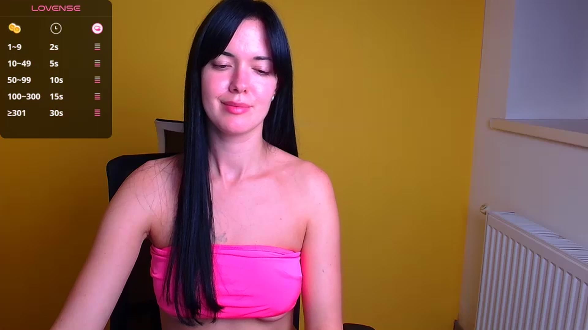 Gallery image thumbnail from Black_Red's myfreecams stream on, 10/16/2024, 20:44 image 4 of 20