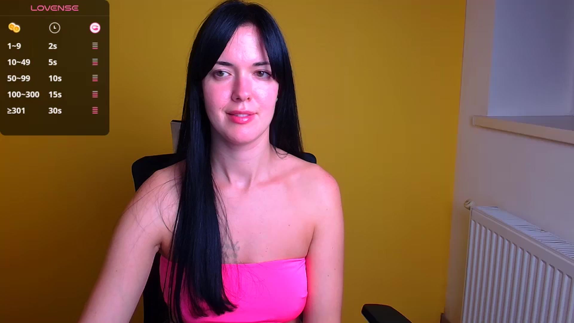 Gallery image thumbnail from Black_Red's myfreecams stream on, 10/16/2024, 21:28 image 12 of 20