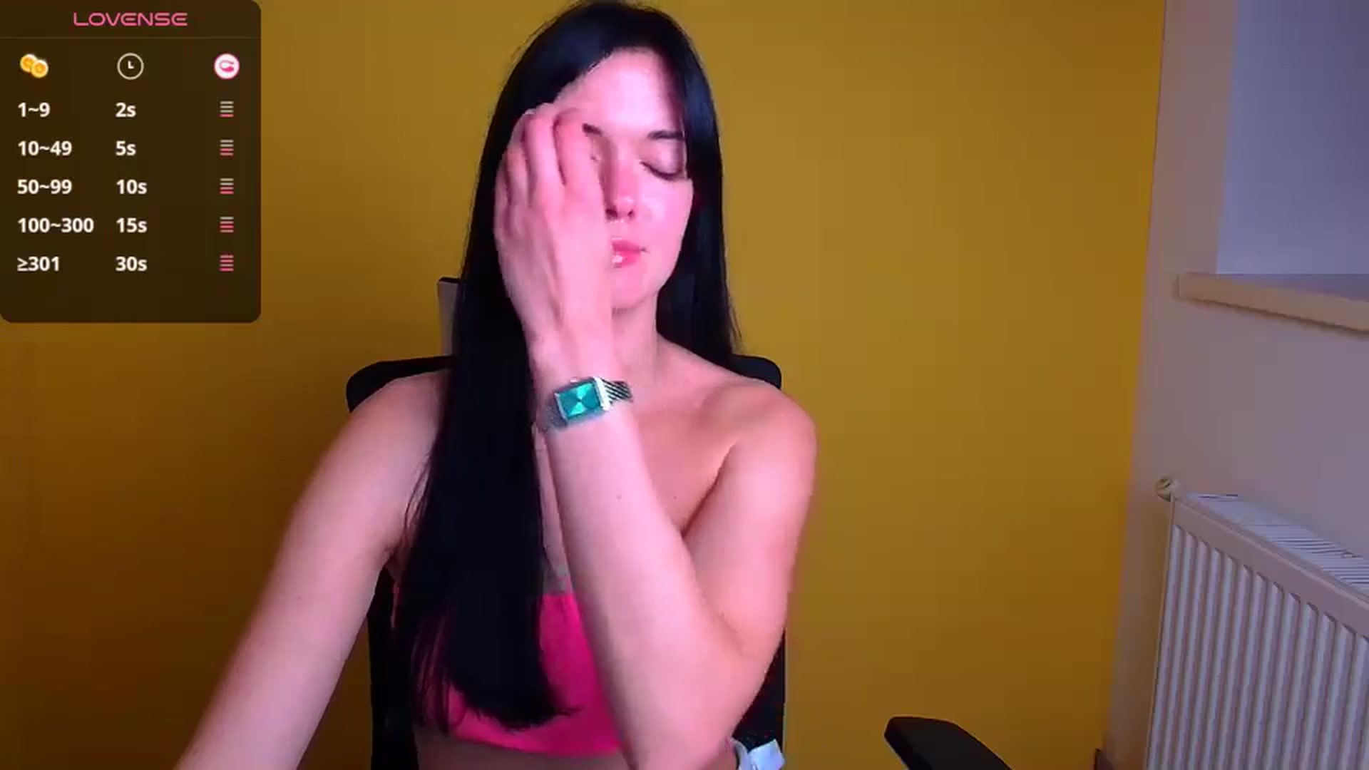 Gallery image thumbnail from Black_Red's myfreecams stream on, 10/16/2024, 21:28 image 5 of 20