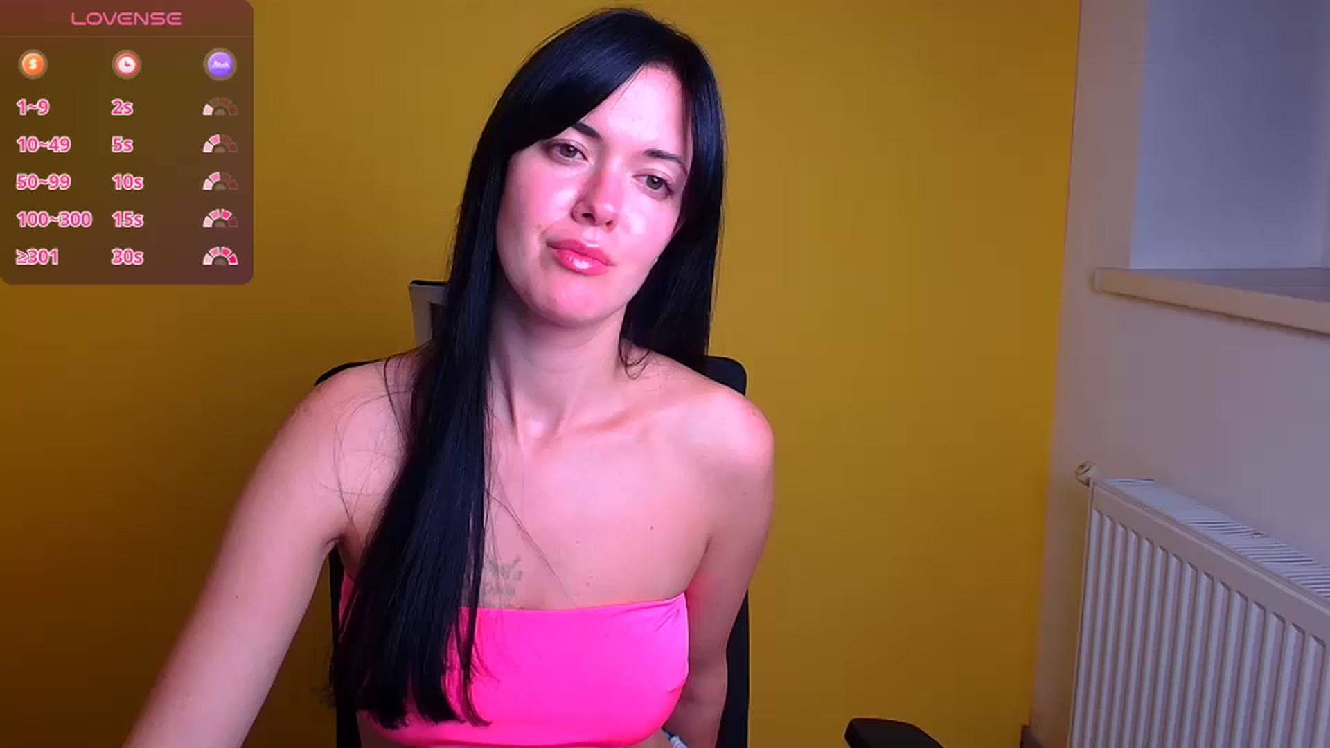 Gallery image thumbnail from Black_Red's myfreecams stream on, 10/16/2024, 21:28 image 14 of 20