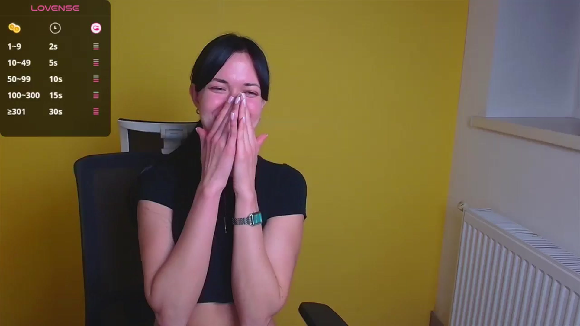 Gallery image thumbnail from Black_Red's myfreecams stream on, 10/18/2024, 15:40 image 12 of 20