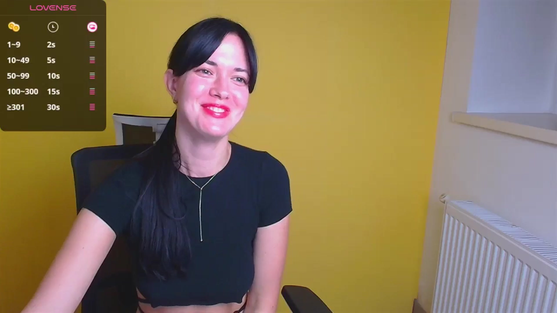 Gallery image thumbnail from Black_Red's myfreecams stream on, 10/18/2024, 15:40 image 16 of 20