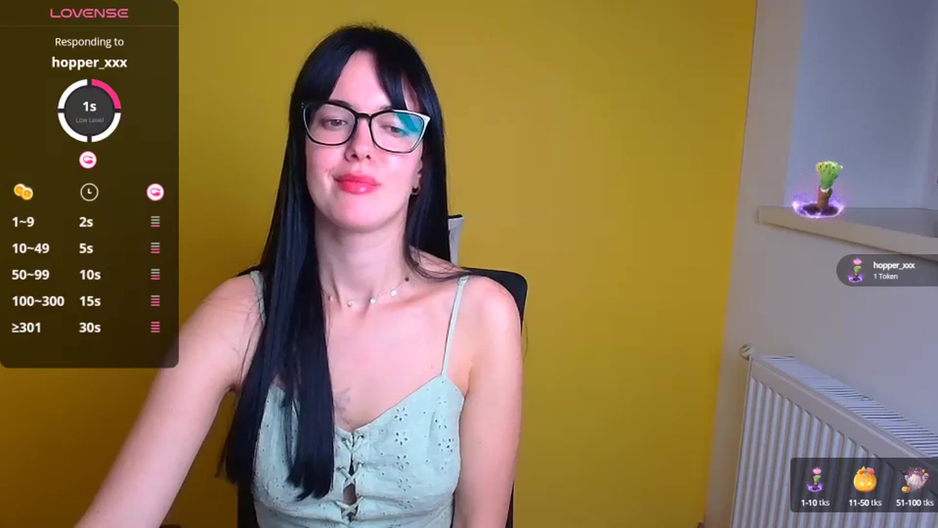 Gallery image thumbnail from Black_Red's myfreecams stream on, 10/19/2024, 08:25 image 8 of 20