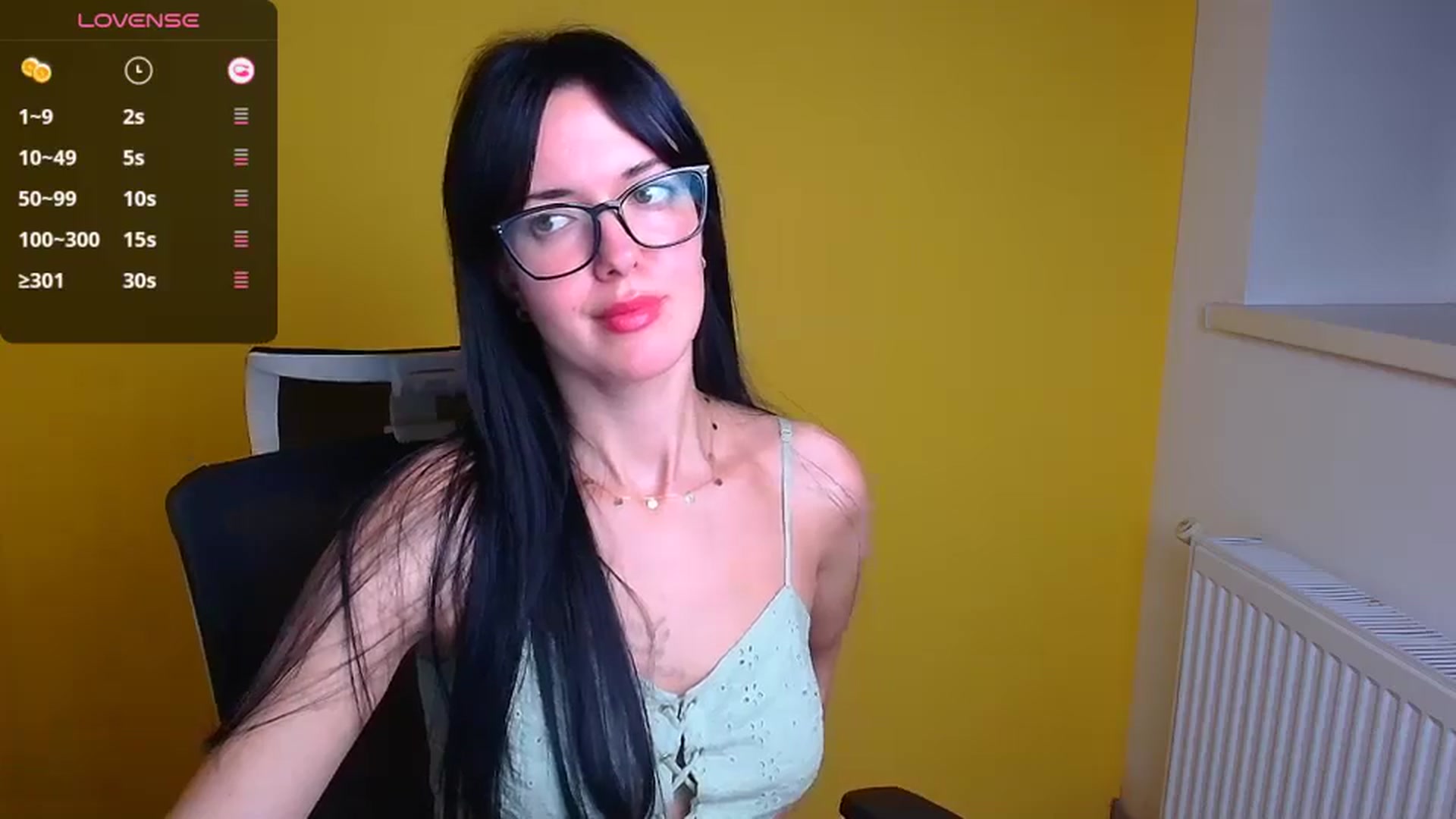 Gallery image thumbnail from Black_Red's myfreecams stream on, 10/19/2024, 09:03 image 6 of 20