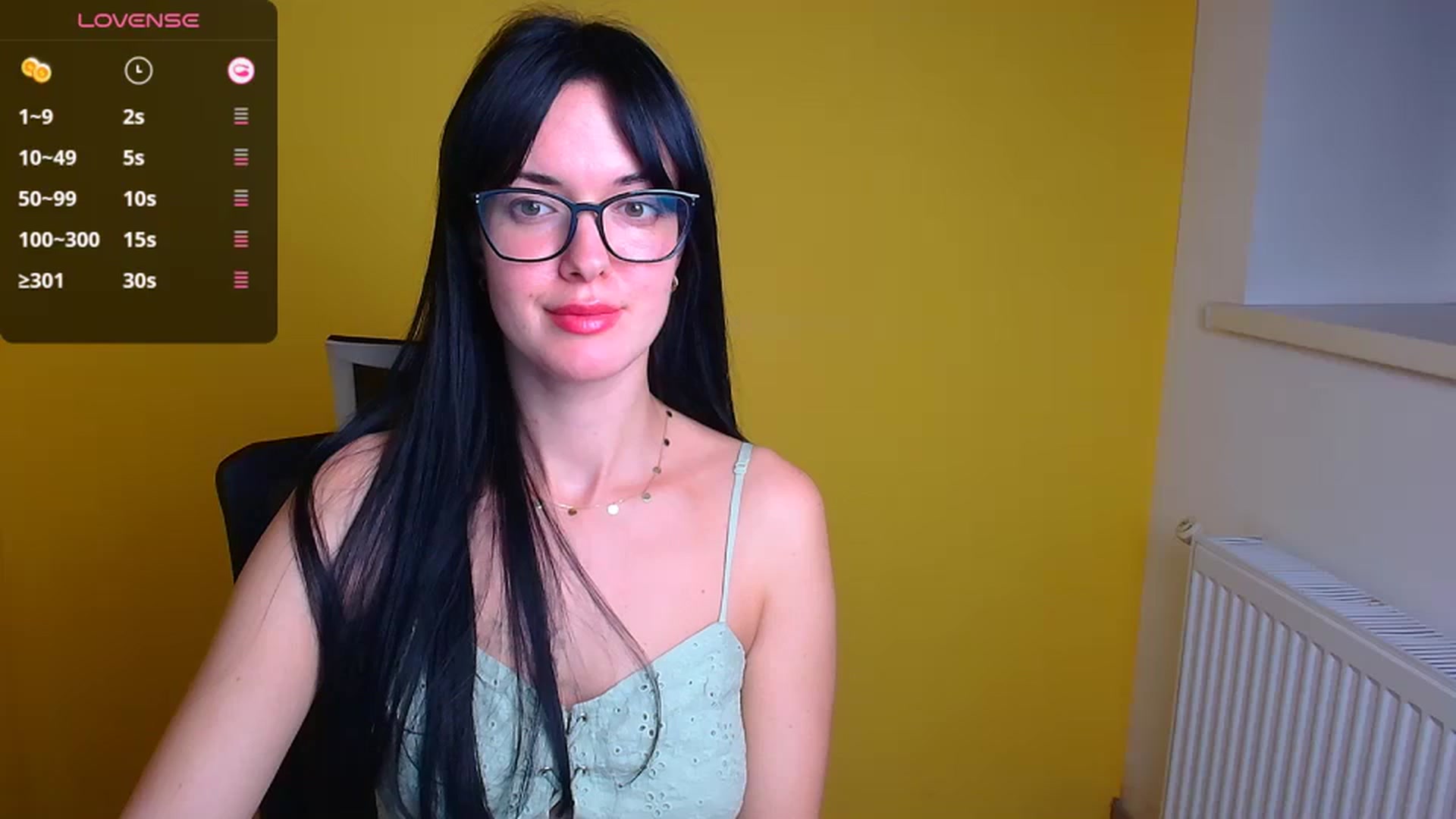 Gallery image thumbnail from Black_Red's myfreecams stream on, 10/19/2024, 09:03 image 1 of 20