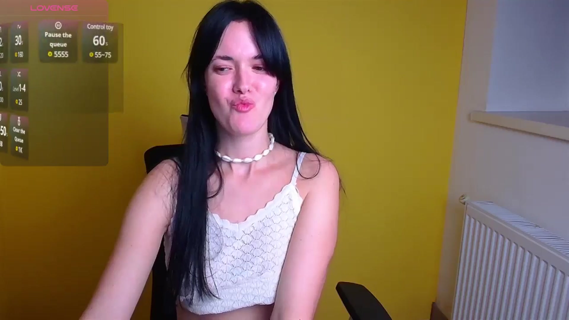 Gallery image thumbnail from Black_Red's myfreecams stream on, 11/06/2024, 20:02 image 17 of 20