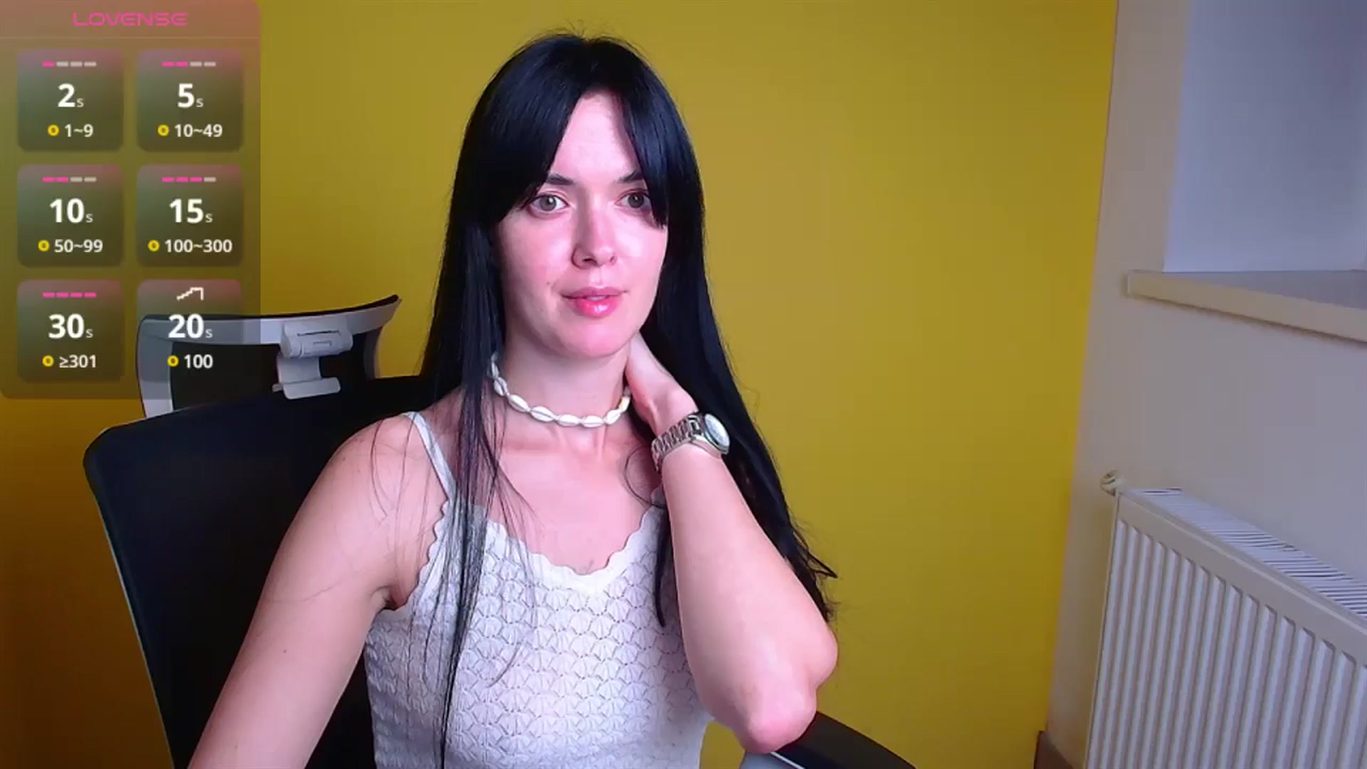 Gallery image thumbnail from Black_Red's myfreecams stream on, 11/06/2024, 22:01 image 14 of 20