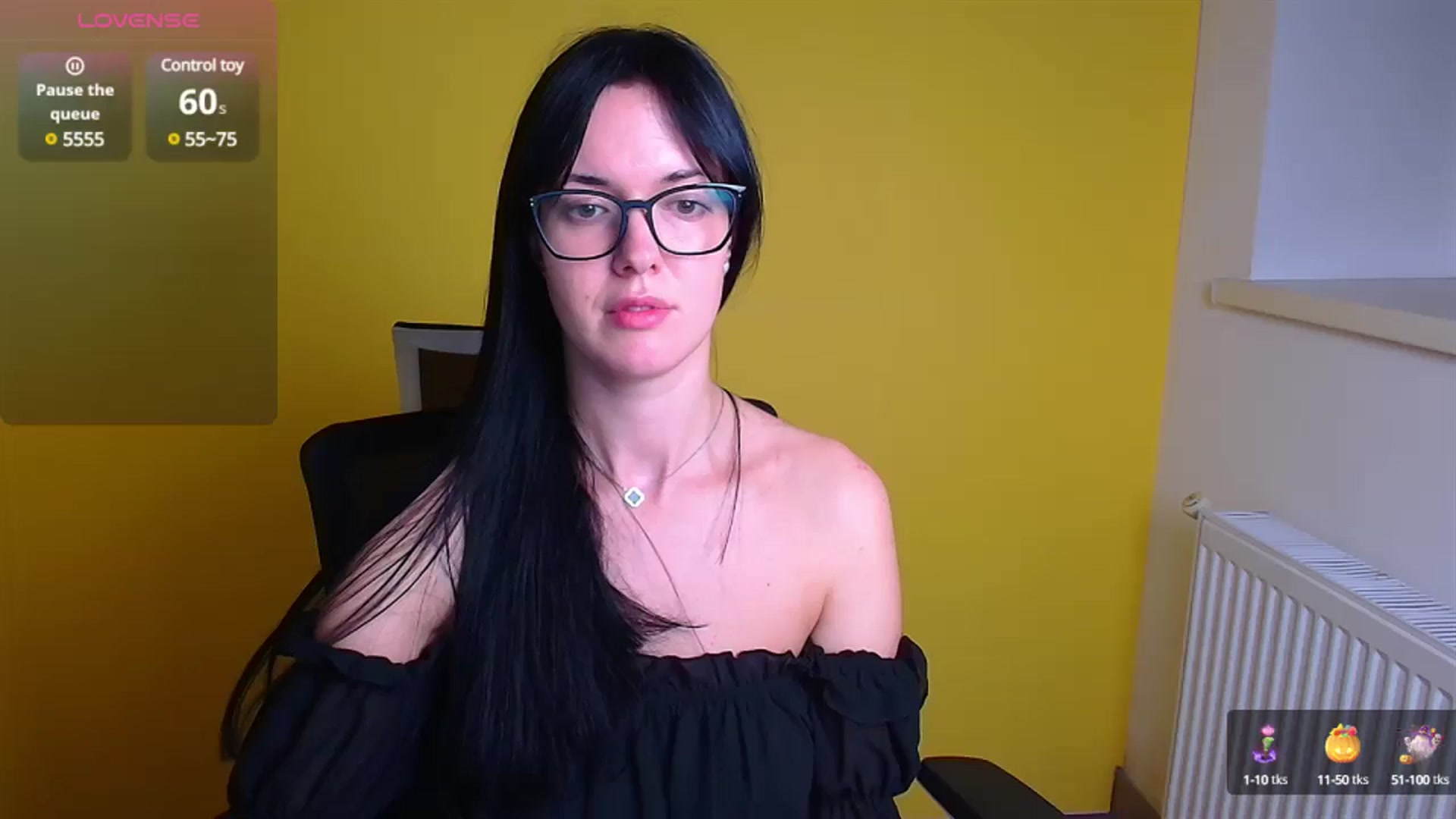 Gallery image thumbnail from Black_Red's myfreecams stream on, 11/08/2024, 17:20 image 20 of 20