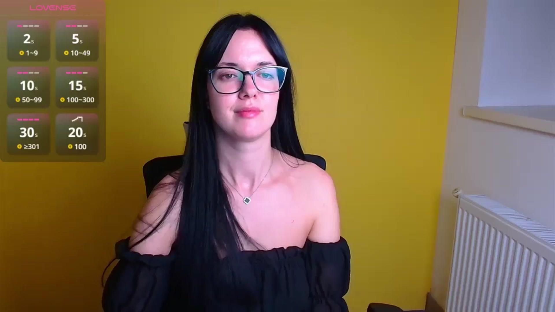 Gallery image thumbnail from Black_Red's myfreecams stream on, 11/08/2024, 17:20 image 13 of 20