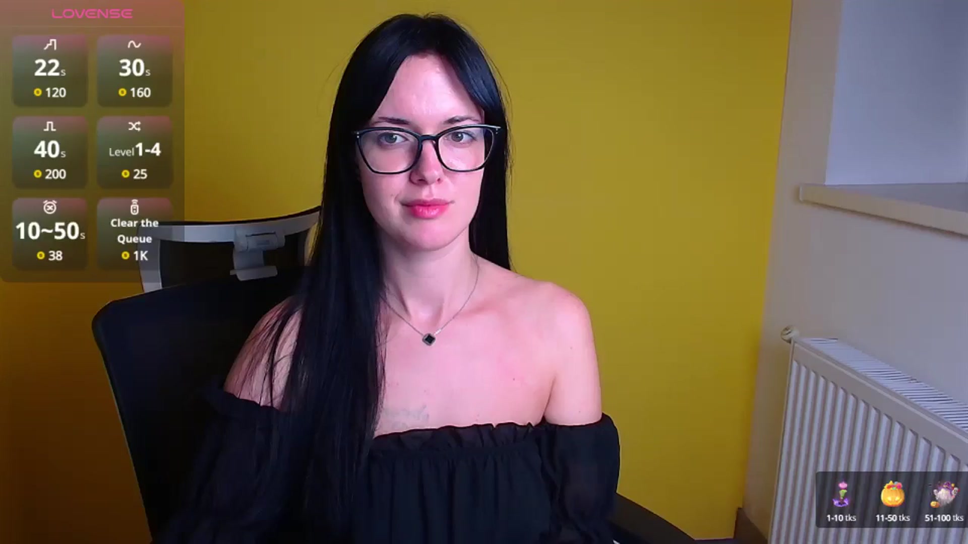 Gallery image thumbnail from Black_Red's myfreecams stream on, 11/08/2024, 17:20 image 5 of 20