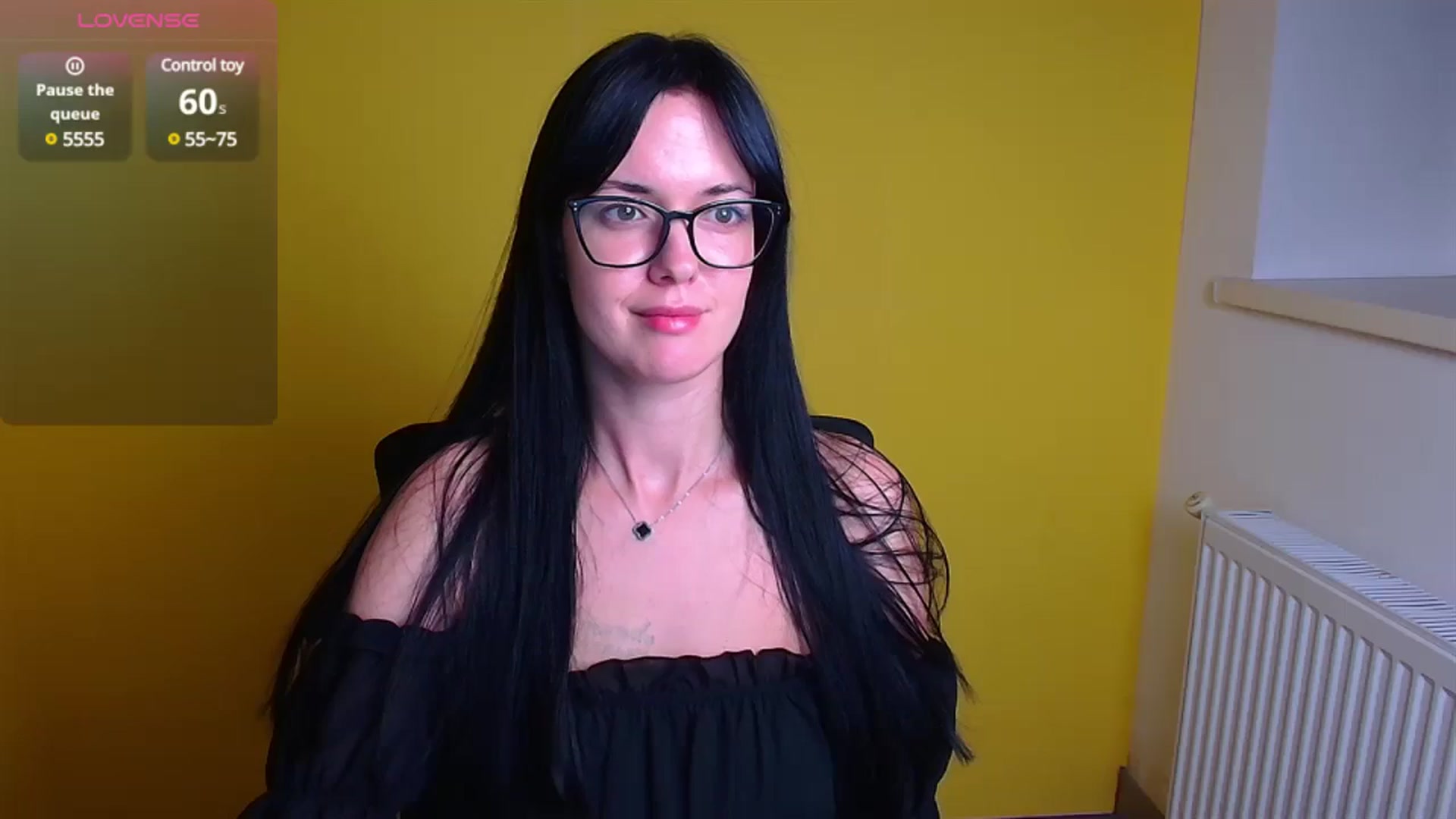 Gallery image thumbnail from Black_Red's myfreecams stream on, 11/08/2024, 17:20 image 9 of 20