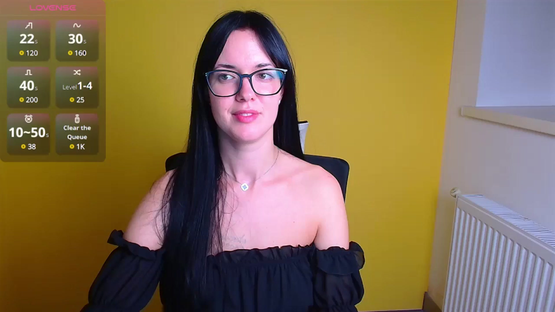 Gallery image thumbnail from Black_Red's myfreecams stream on, 11/08/2024, 17:20 image 18 of 20