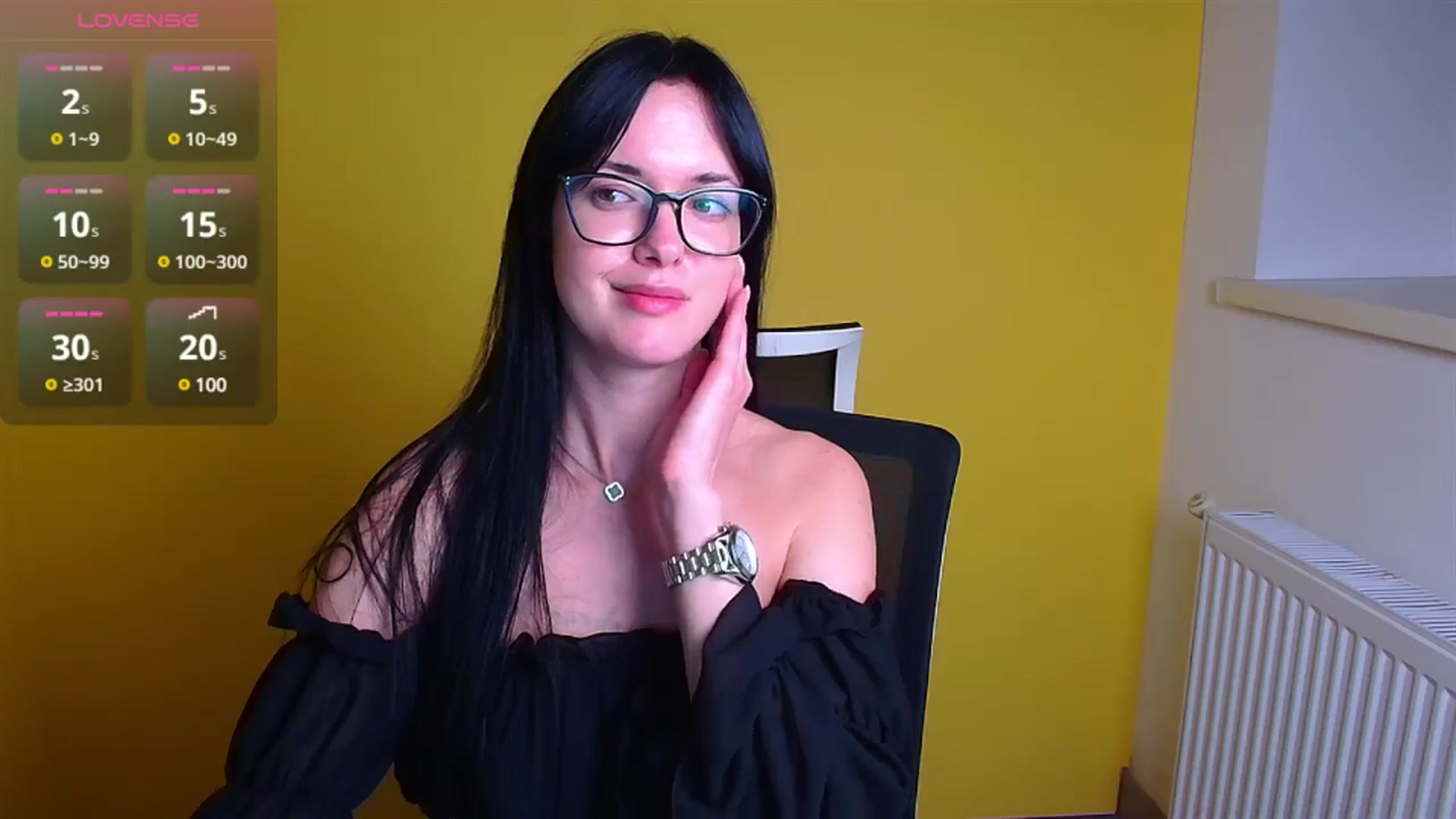 Gallery image thumbnail from Black_Red's myfreecams stream on, 11/08/2024, 17:20 image 17 of 20