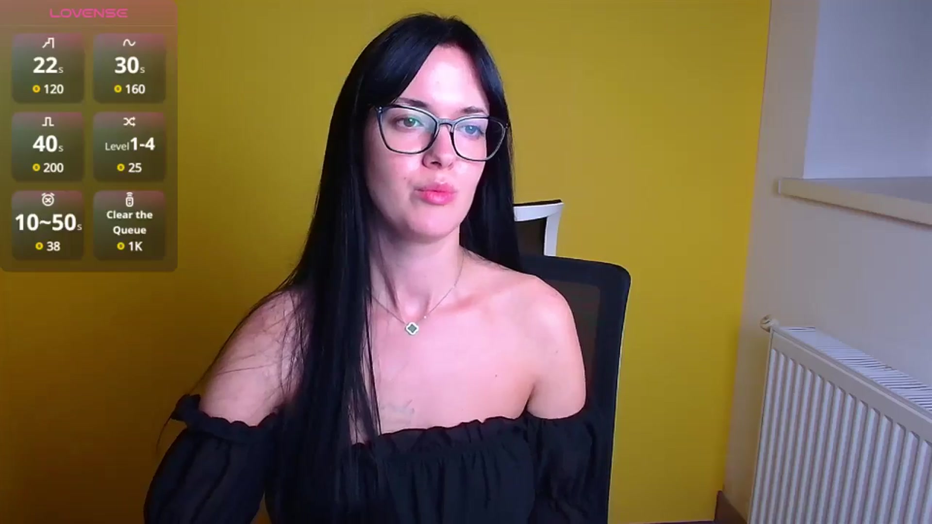 Gallery image thumbnail from Black_Red's myfreecams stream on, 11/08/2024, 17:20 image 14 of 20