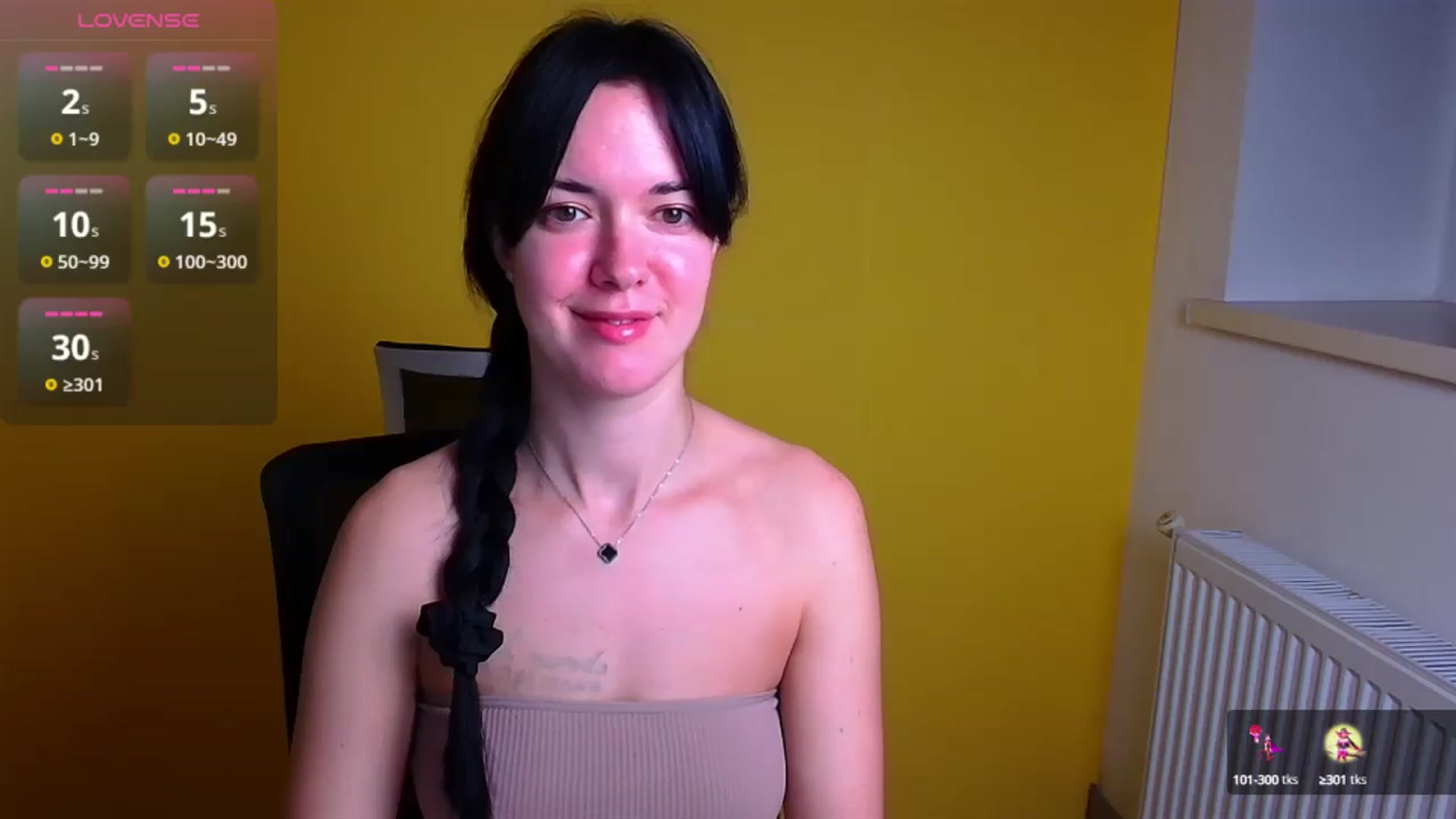 Gallery image thumbnail from Black_Red's myfreecams stream on, 11/09/2024, 07:58 image 10 of 20