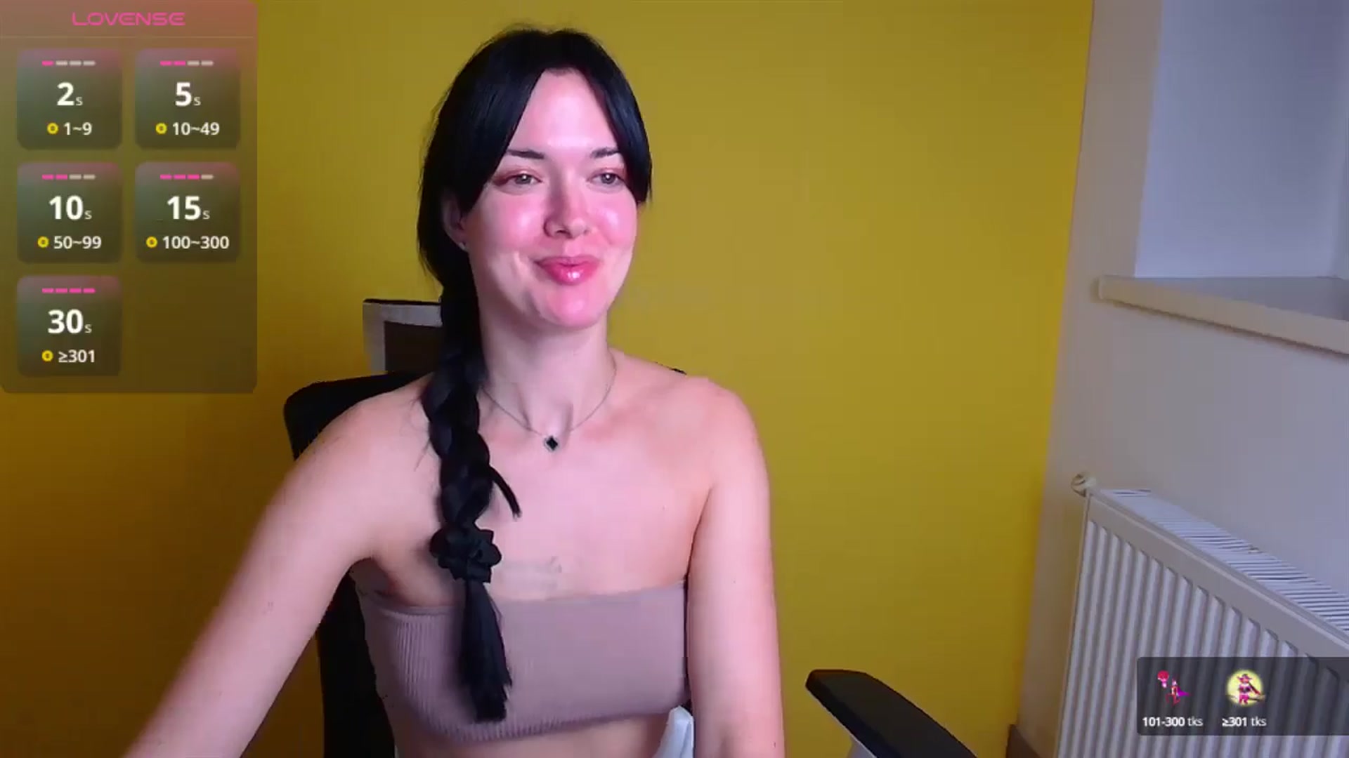 Gallery image thumbnail from Black_Red's myfreecams stream on, 11/09/2024, 07:58 image 13 of 20
