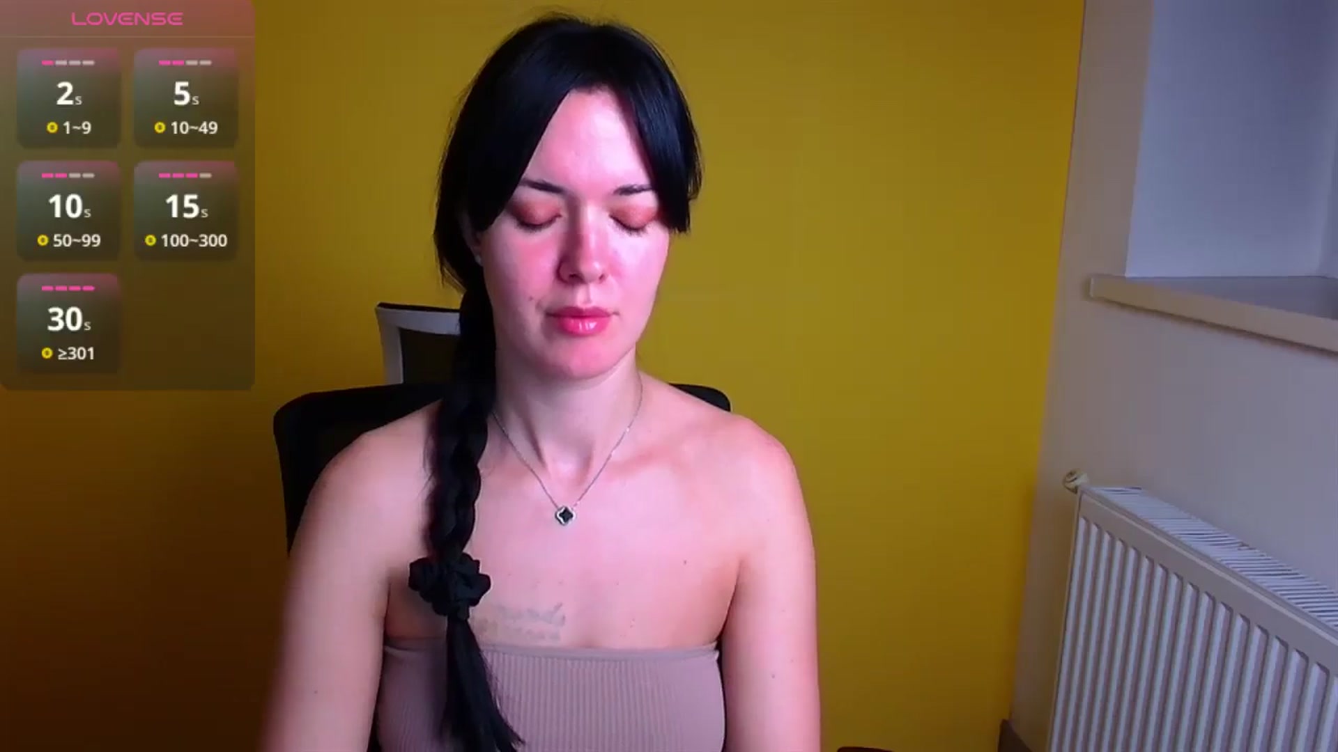 Gallery image thumbnail from Black_Red's myfreecams stream on, 11/09/2024, 07:58 image 6 of 20