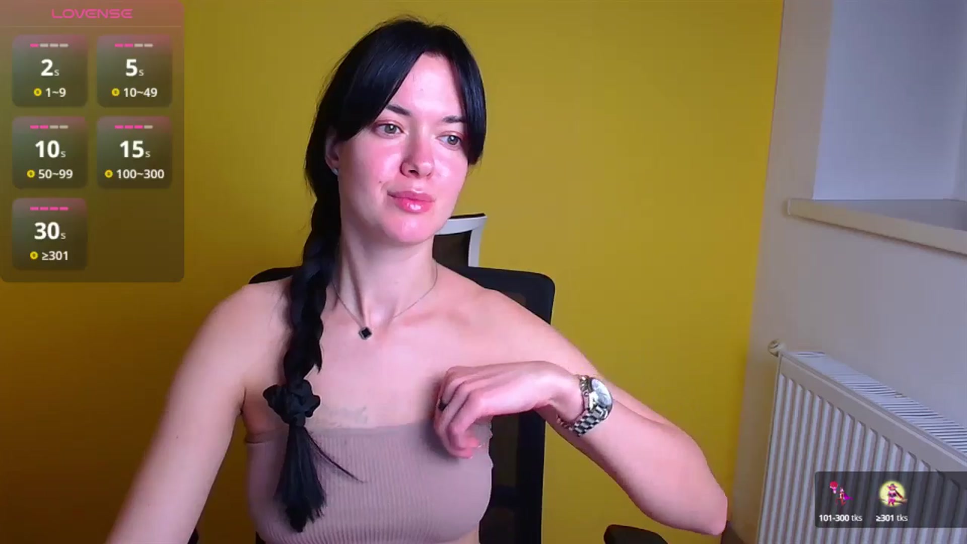 Gallery image thumbnail from Black_Red's myfreecams stream on, 11/09/2024, 07:58 image 15 of 20