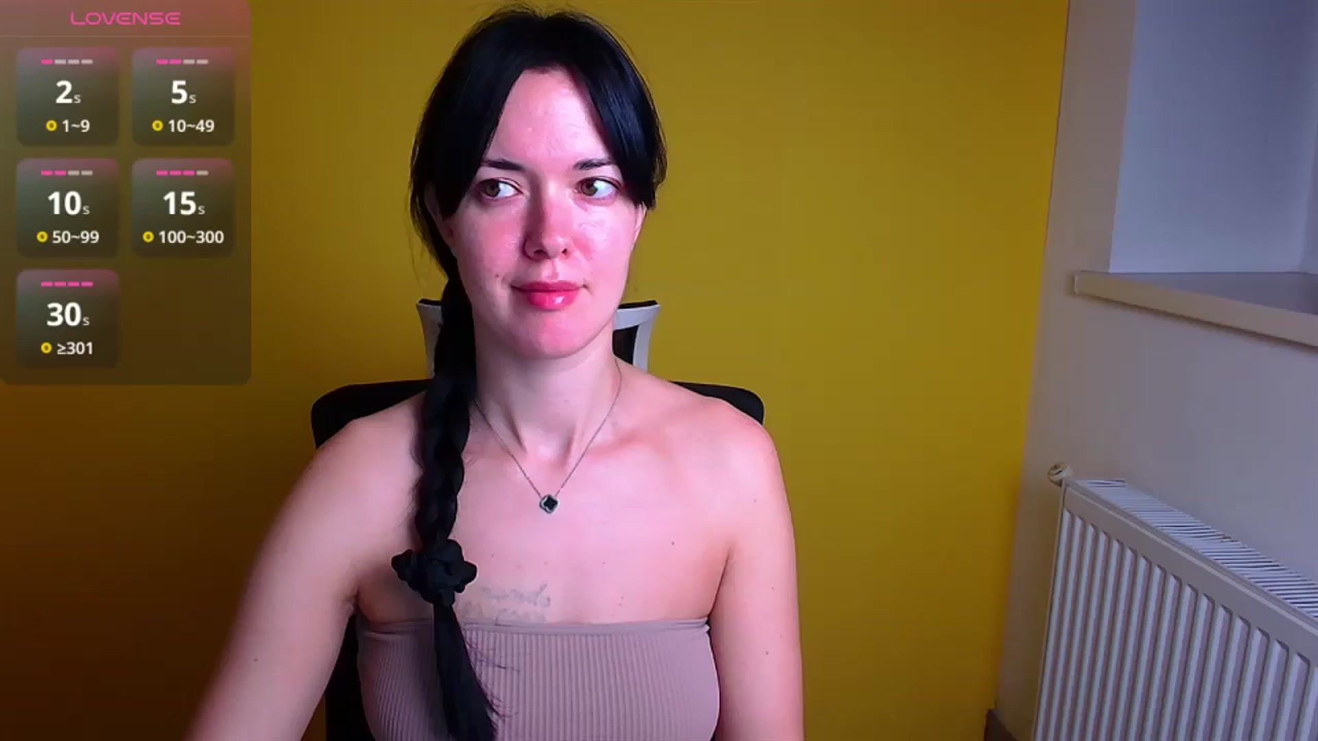 Gallery image thumbnail from Black_Red's myfreecams stream on, 11/09/2024, 07:58 image 1 of 20