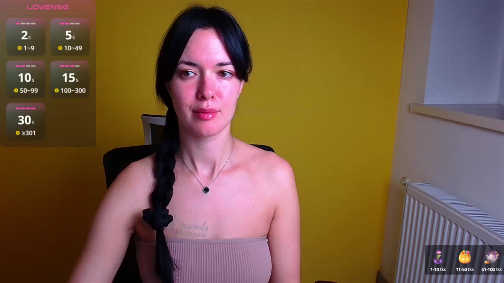 Gallery image thumbnail from Black_Red's myfreecams stream on, 11/09/2024, 07:58 image 8 of 20