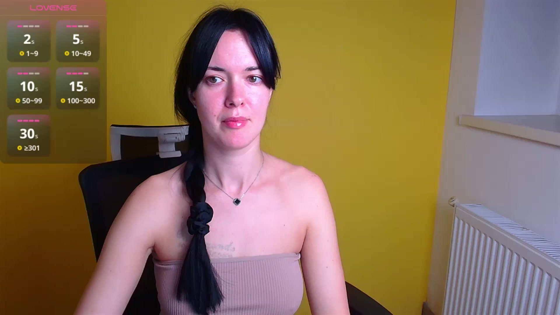 Gallery image thumbnail from Black_Red's myfreecams stream on, 11/09/2024, 08:55 image 1 of 20