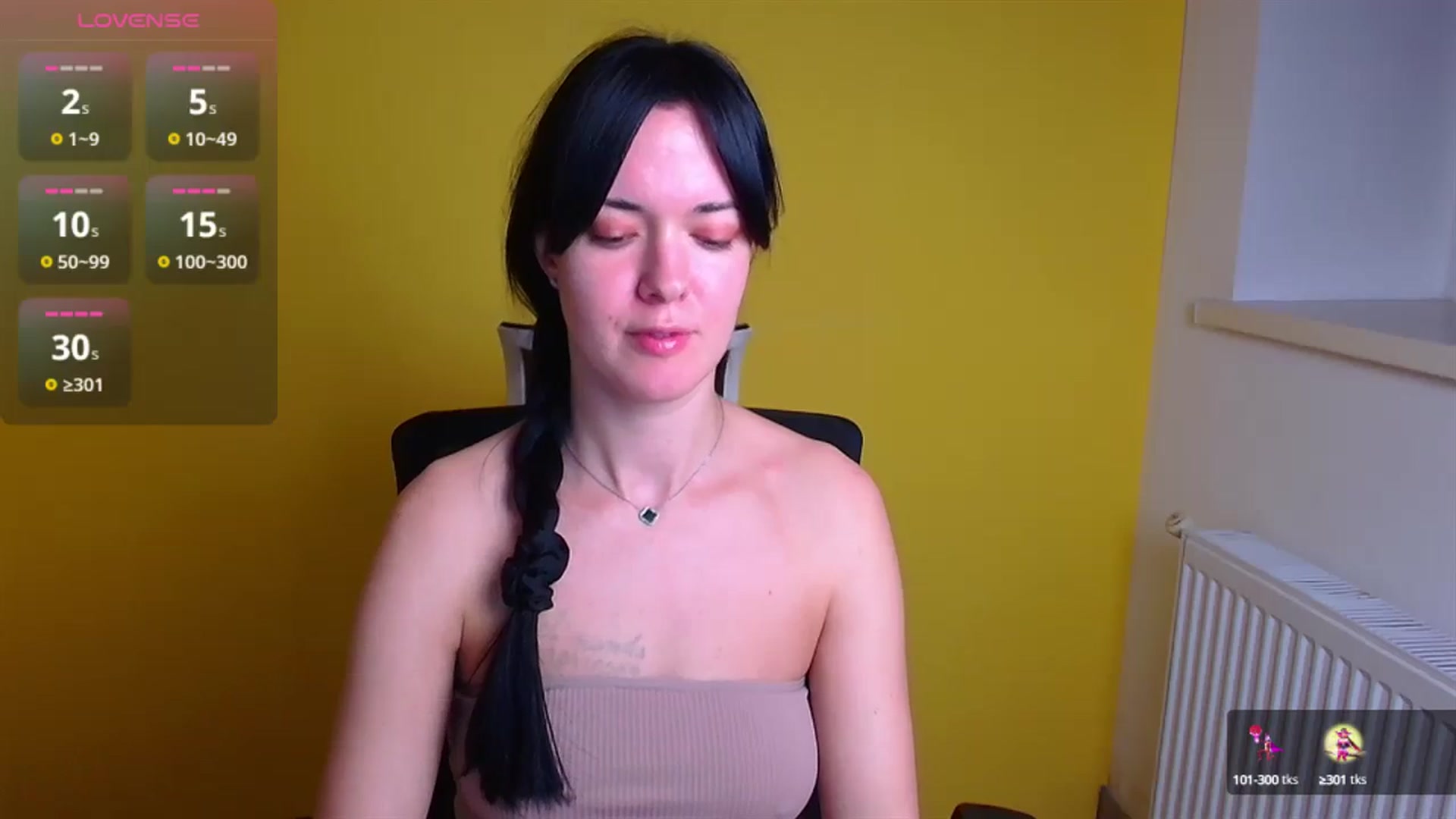 Gallery image thumbnail from Black_Red's myfreecams stream on, 11/09/2024, 08:55 image 6 of 20