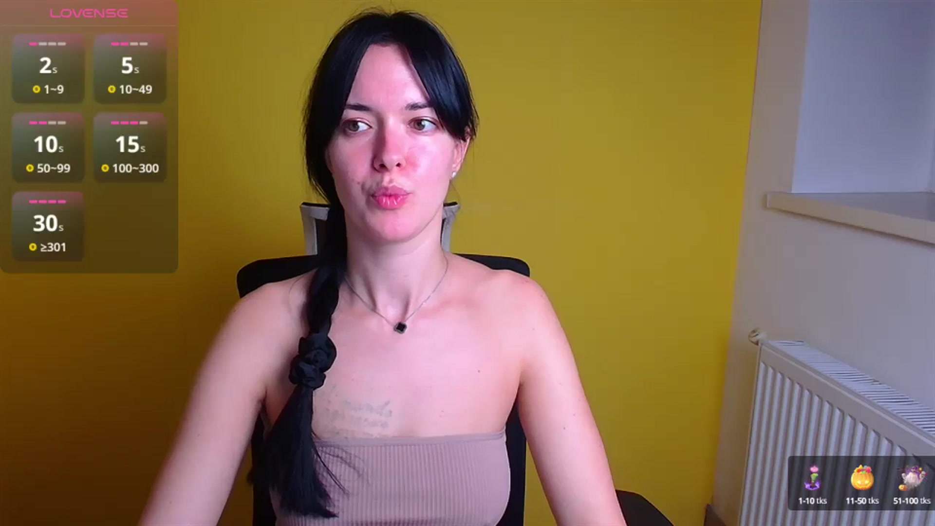 Gallery image thumbnail from Black_Red's myfreecams stream on, 11/09/2024, 08:55 image 2 of 20