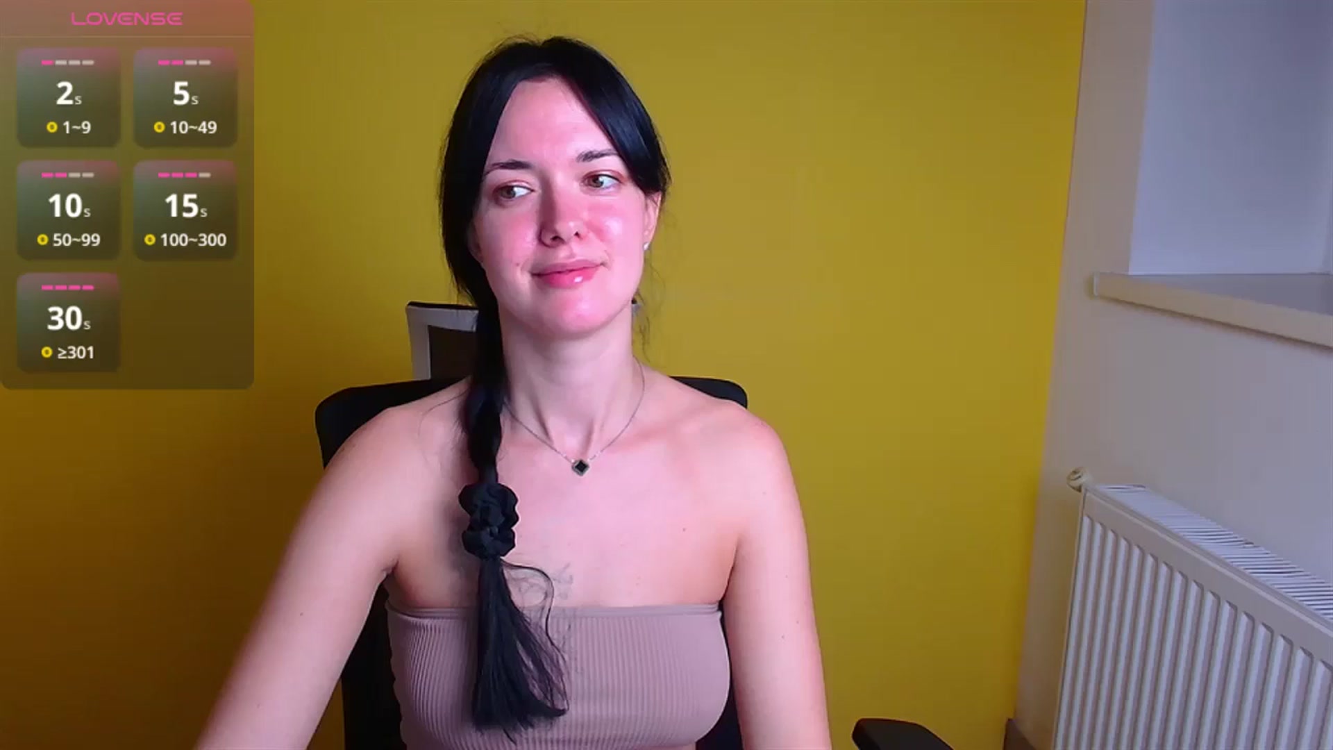Gallery image thumbnail from Black_Red's myfreecams stream on, 11/09/2024, 08:55 image 13 of 20