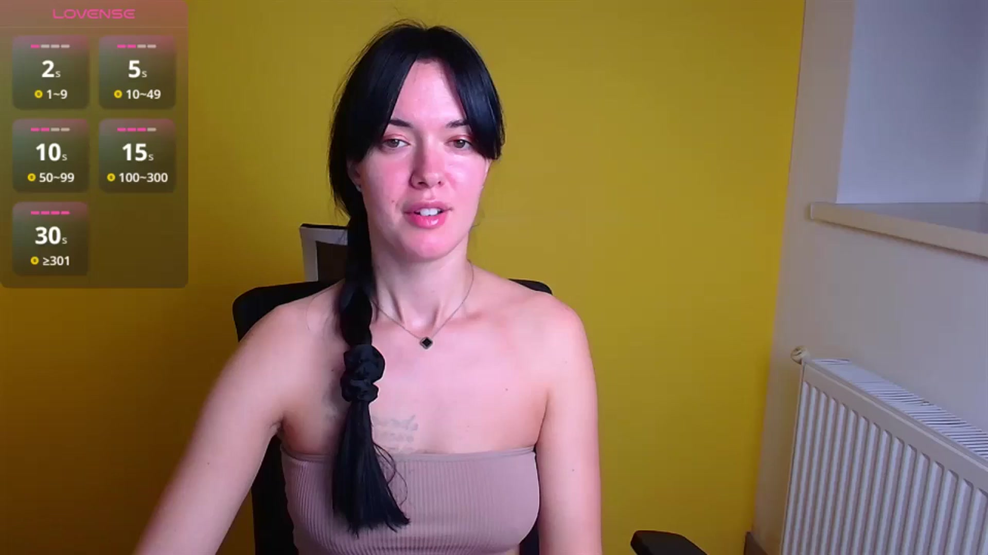 Gallery image thumbnail from Black_Red's myfreecams stream on, 11/09/2024, 08:55 image 12 of 20