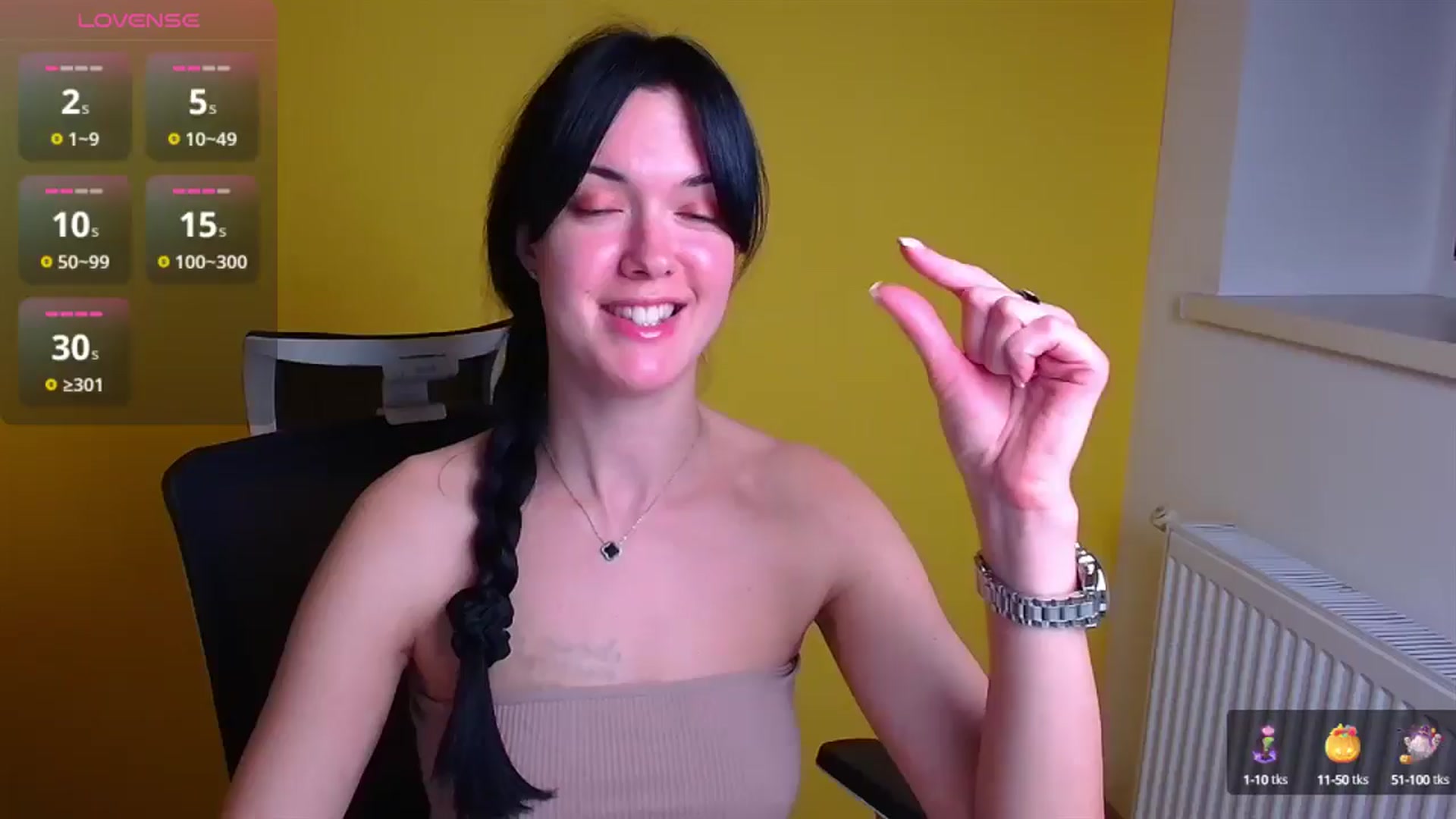 Gallery image thumbnail from Black_Red's myfreecams stream on, 11/09/2024, 11:05 image 1 of 20