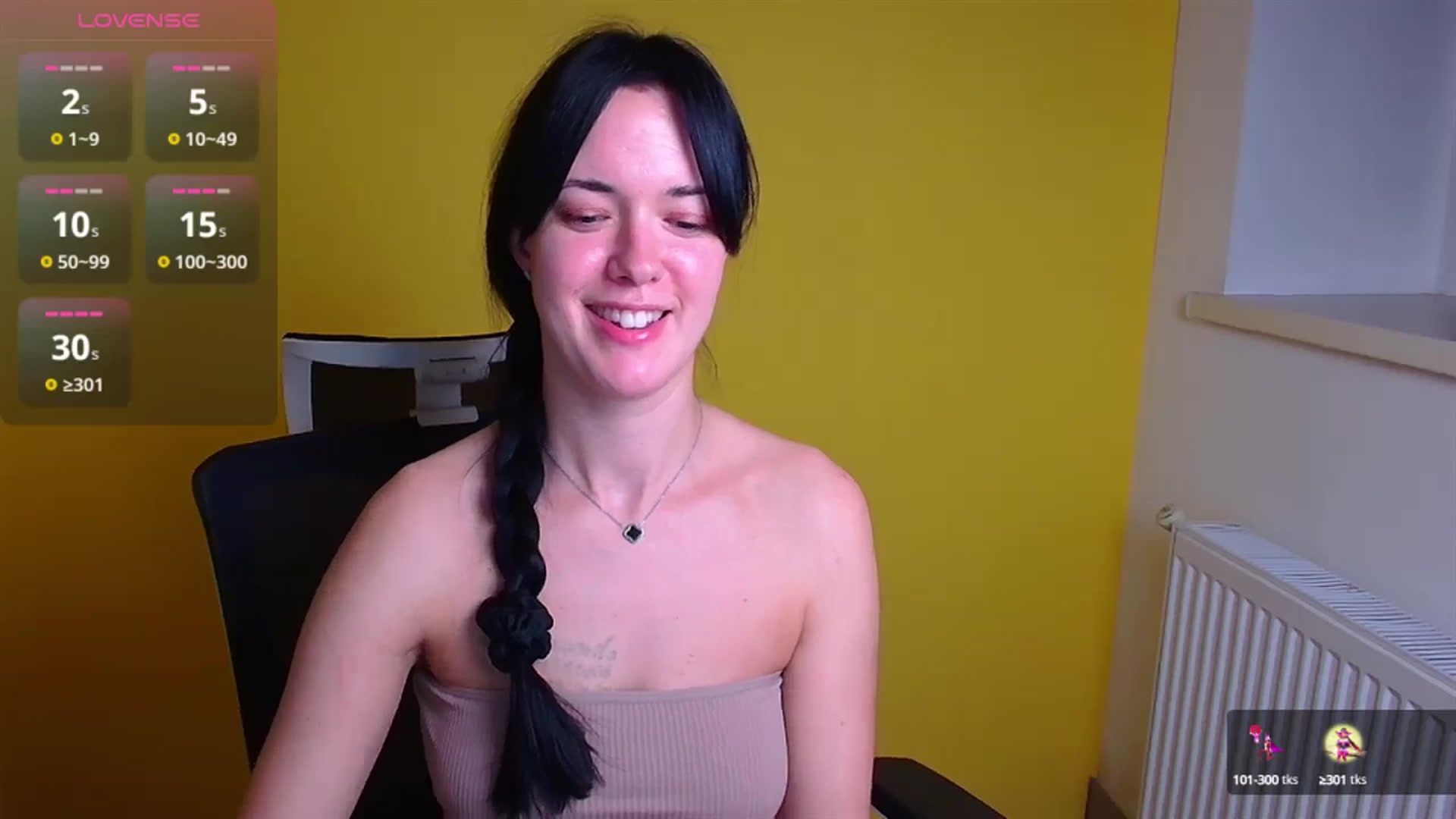 Gallery image thumbnail from Black_Red's myfreecams stream on, 11/09/2024, 11:05 image 9 of 20