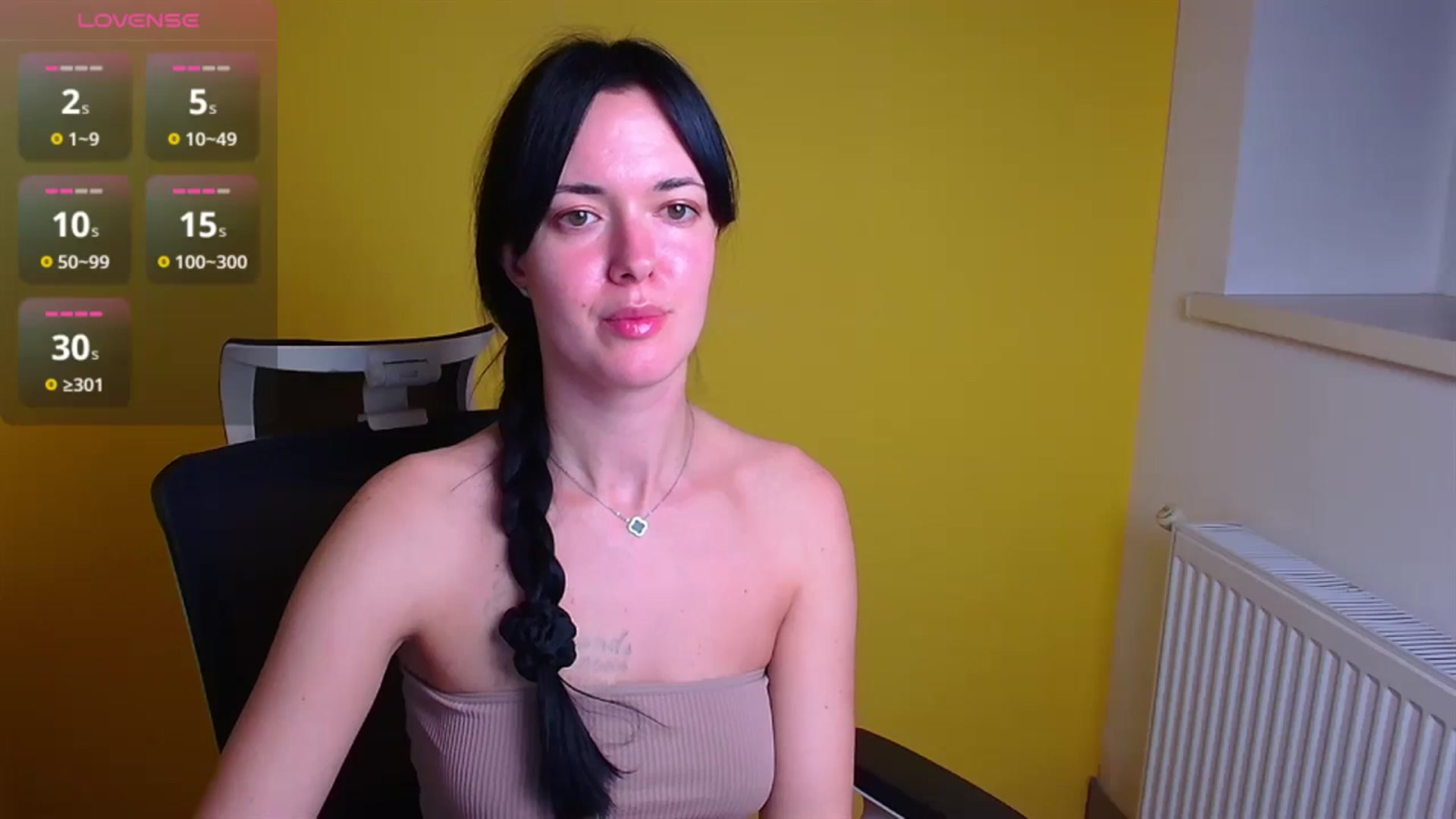 Gallery image thumbnail from Black_Red's myfreecams stream on, 11/09/2024, 11:05 image 11 of 20