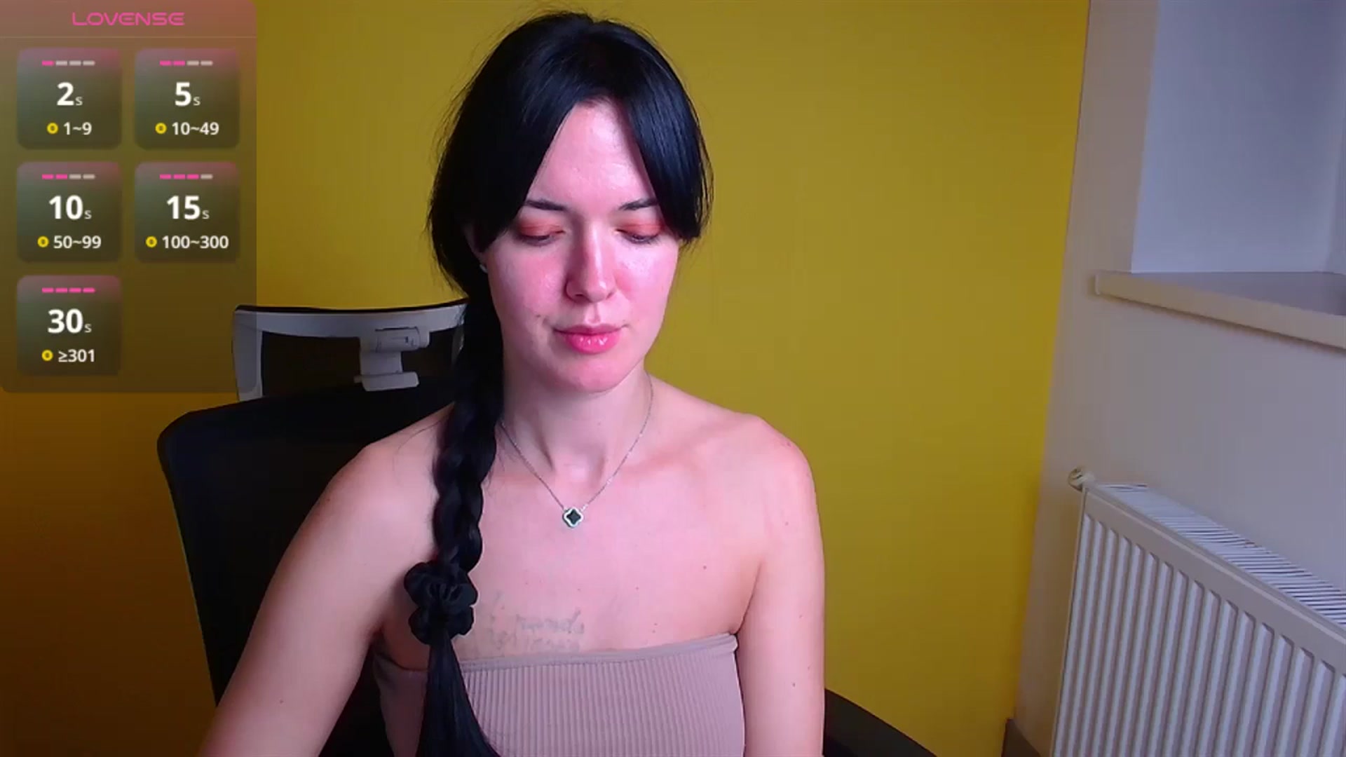 Gallery image thumbnail from Black_Red's myfreecams stream on, 11/09/2024, 11:05 image 3 of 20