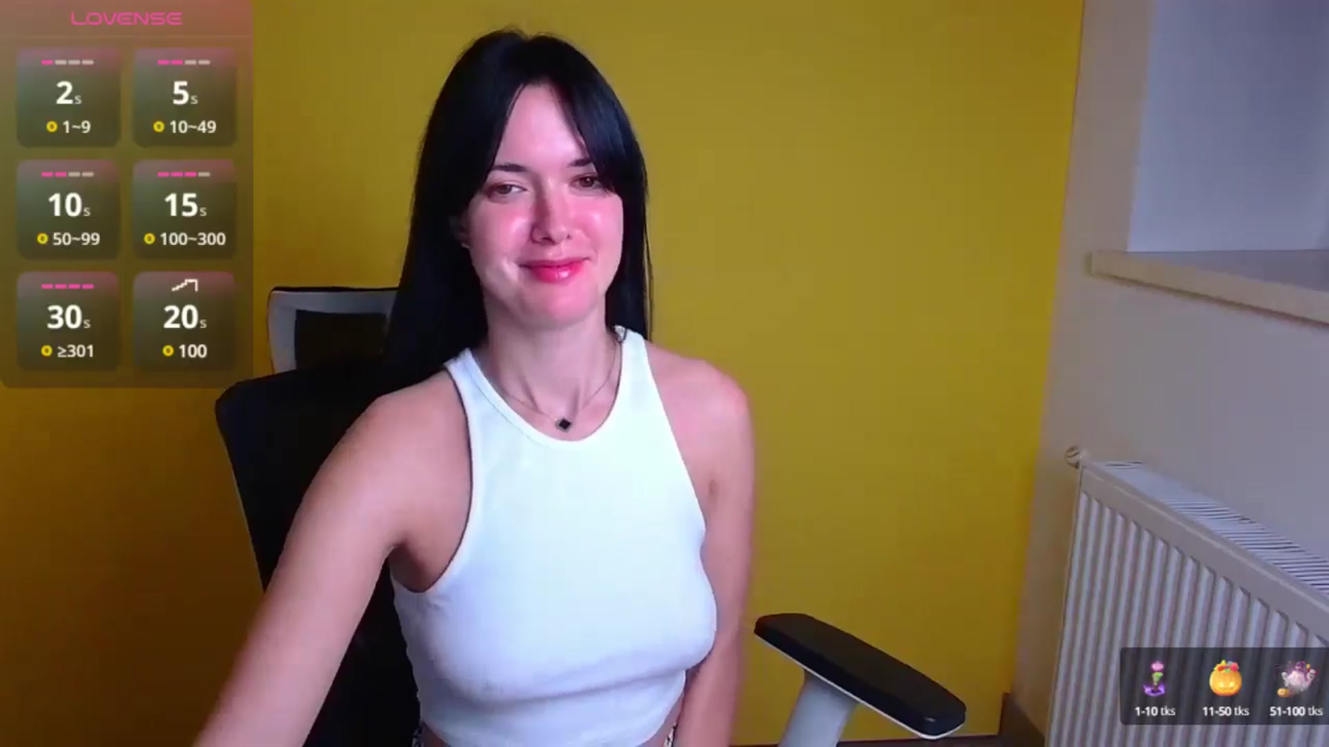 Gallery image thumbnail from Black_Red's myfreecams stream on, 11/10/2024, 13:06 image 19 of 20