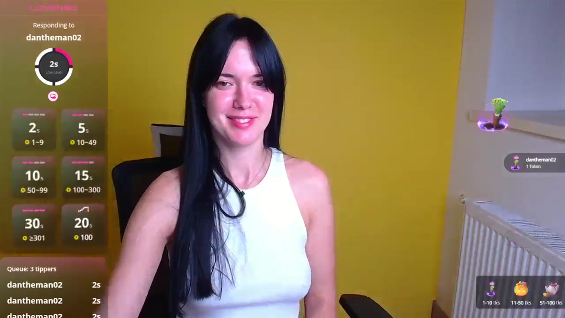 Gallery image thumbnail from Black_Red's myfreecams stream on, 11/10/2024, 14:36 image 13 of 20