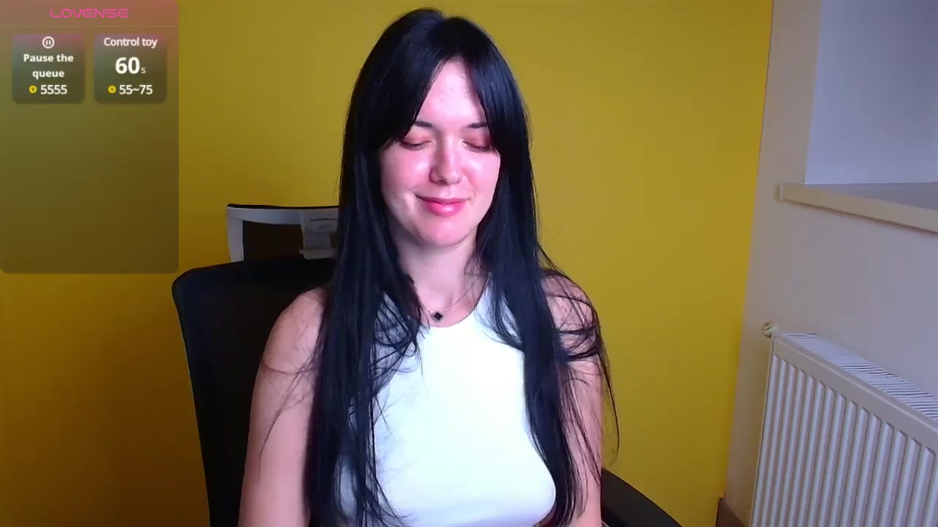 Gallery image thumbnail from Black_Red's myfreecams stream on, 11/10/2024, 14:36 image 11 of 20