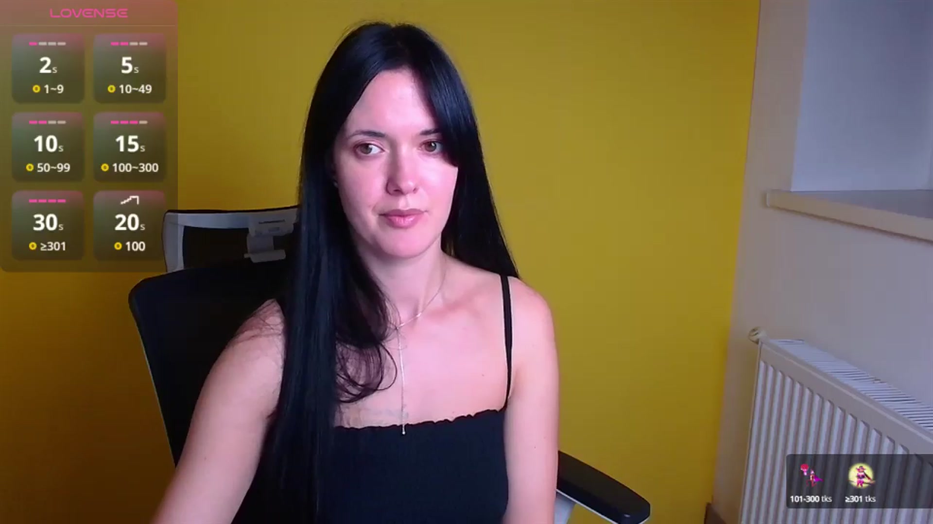 Gallery image thumbnail from Black_Red's myfreecams stream on, 11/13/2024, 14:24 image 2 of 20