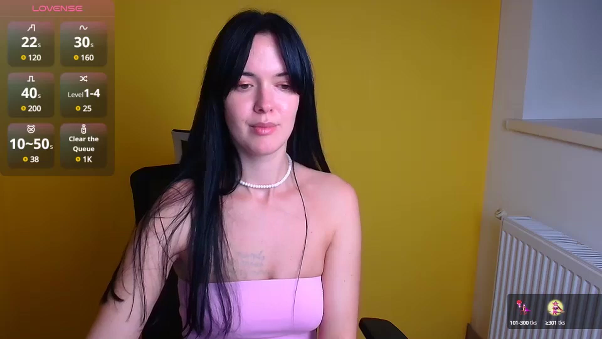 Gallery image thumbnail from Black_Red's myfreecams stream on, 11/14/2024, 14:18 image 18 of 20