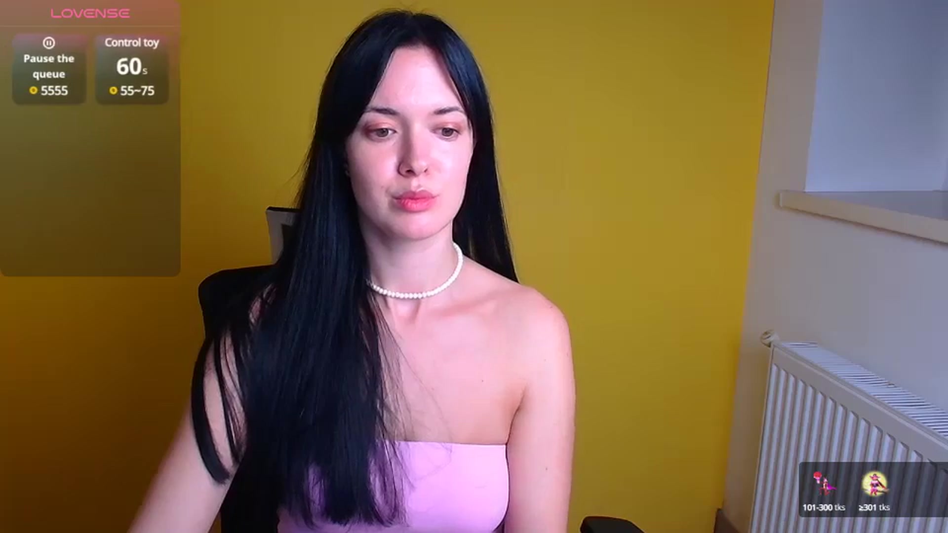 Gallery image thumbnail from Black_Red's myfreecams stream on, 11/14/2024, 15:13 image 7 of 20