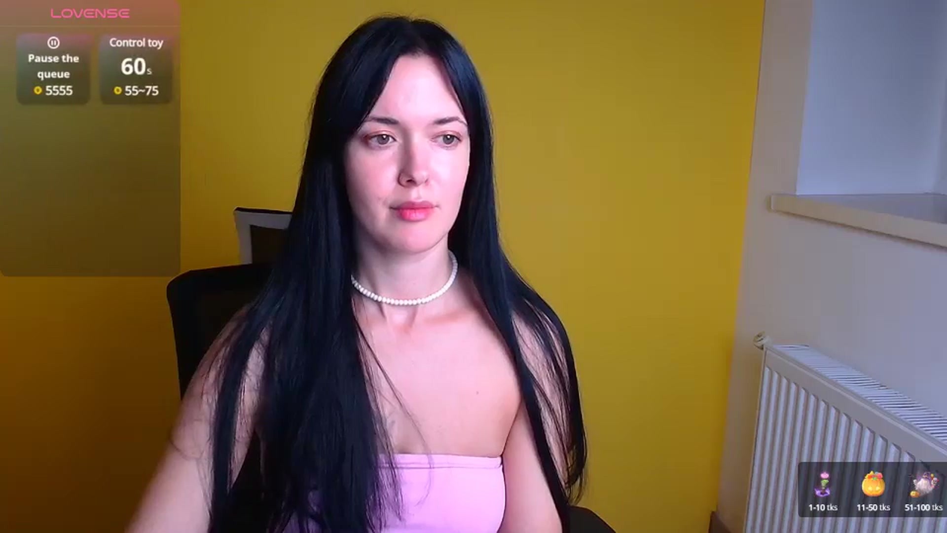 Gallery image thumbnail from Black_Red's myfreecams stream on, 11/14/2024, 15:13 image 2 of 20