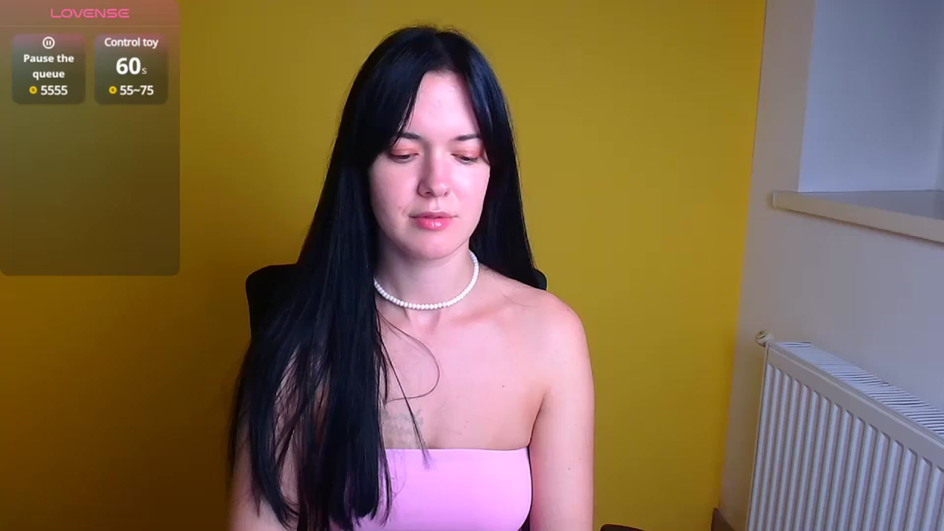 Gallery image thumbnail from Black_Red's myfreecams stream on, 11/14/2024, 17:30 image 13 of 20
