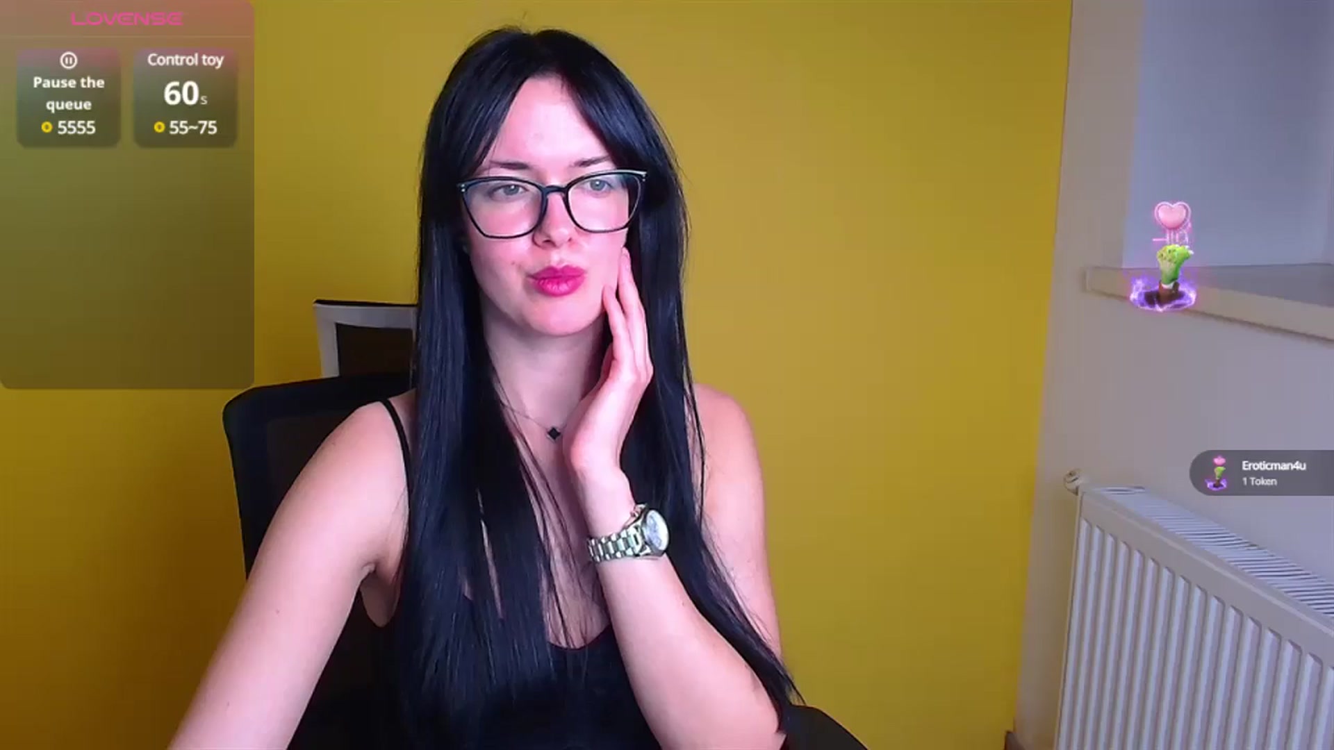 Gallery image thumbnail from Black_Red's myfreecams stream on, 11/15/2024, 14:50 image 19 of 20