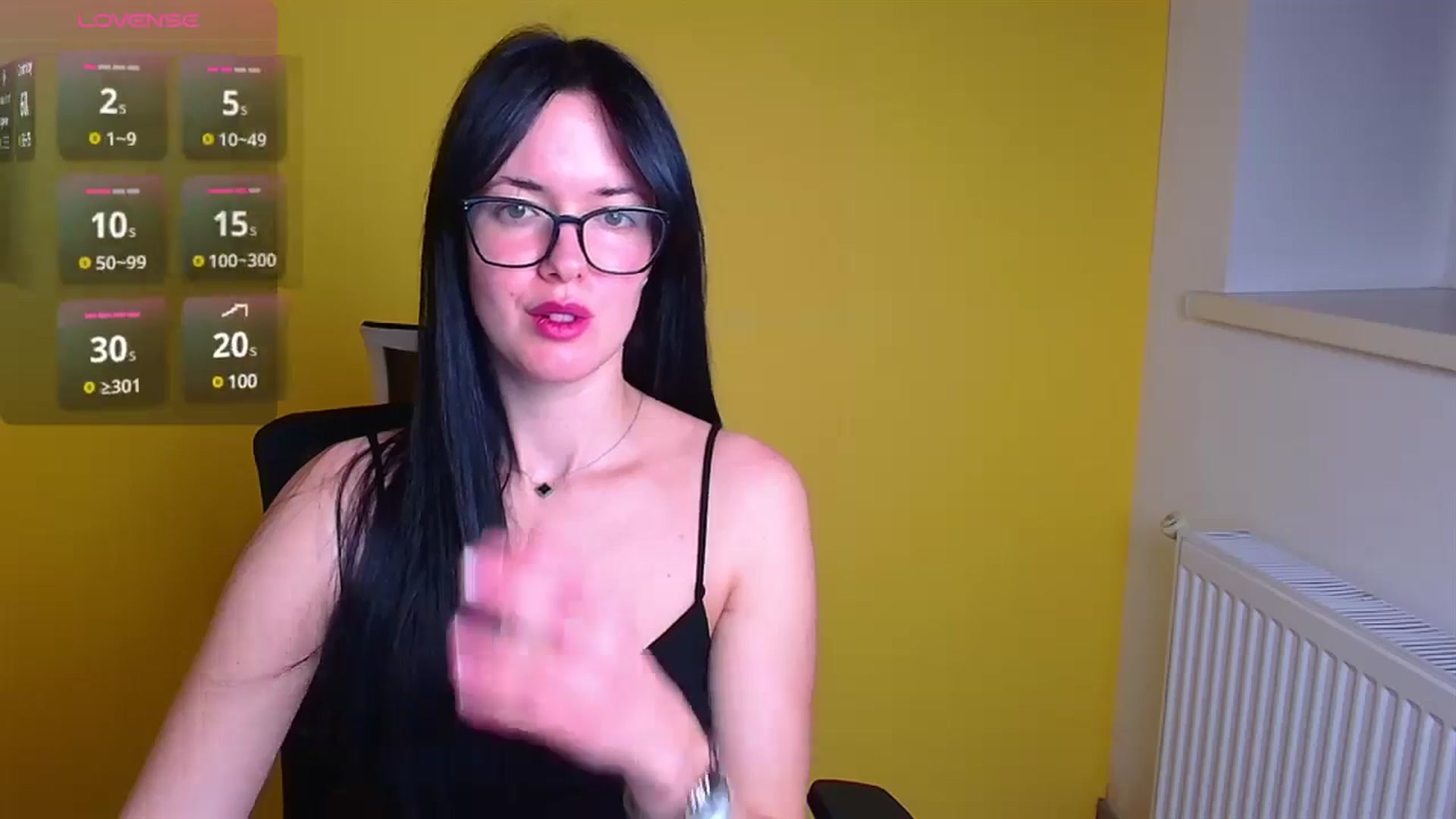 Gallery image thumbnail from Black_Red's myfreecams stream on, 11/15/2024, 14:50 image 16 of 20