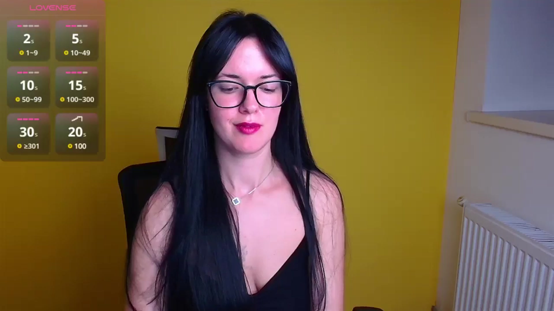 Gallery image thumbnail from Black_Red's myfreecams stream on, 11/15/2024, 16:01 image 9 of 20