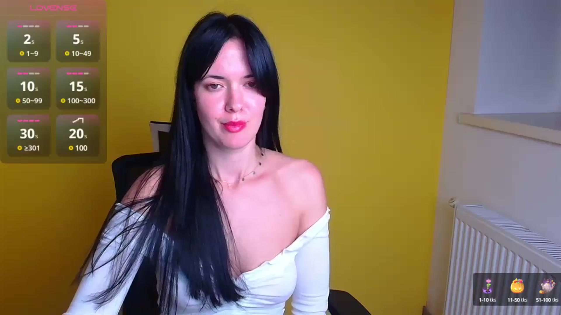 Gallery image thumbnail from Black_Red's myfreecams stream on, 11/16/2024, 09:48 image 19 of 20