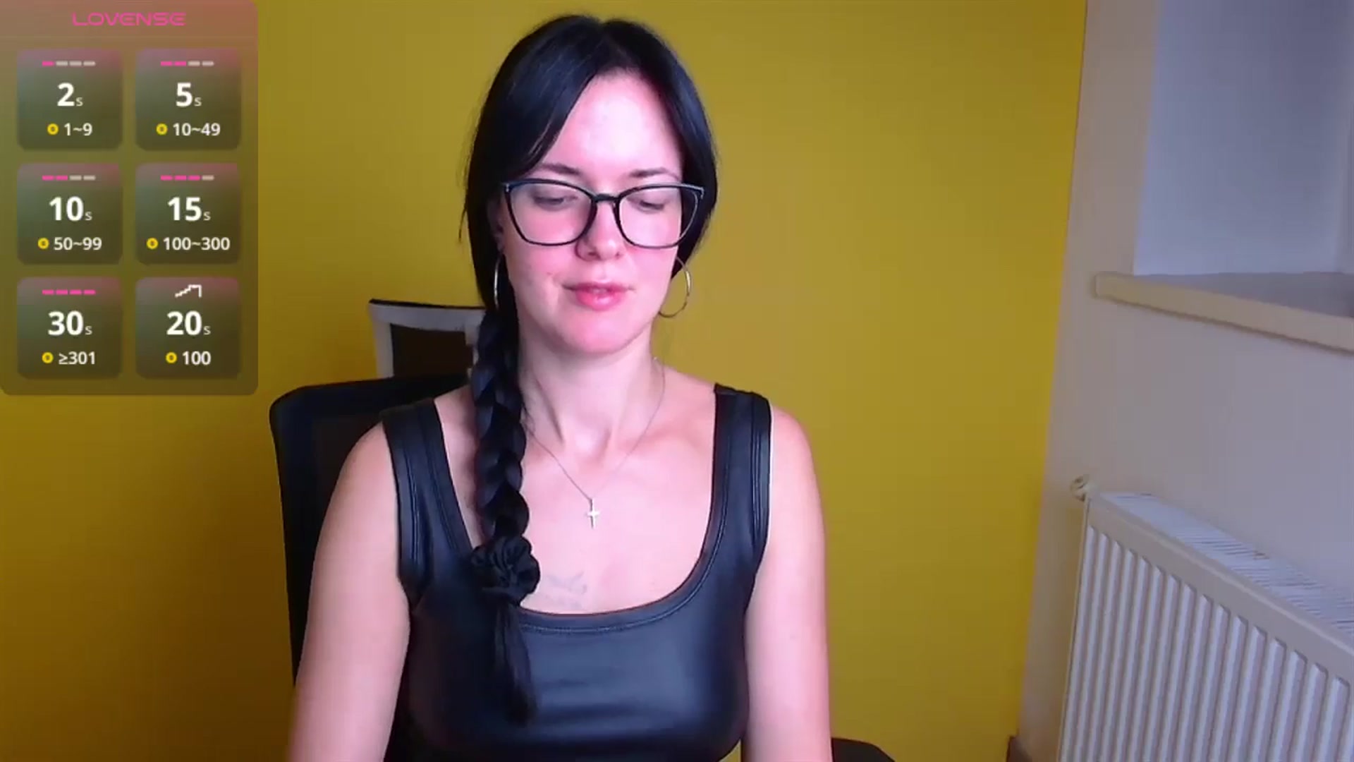 Gallery image thumbnail from Black_Red's myfreecams stream on, 11/17/2024, 08:17 image 4 of 20