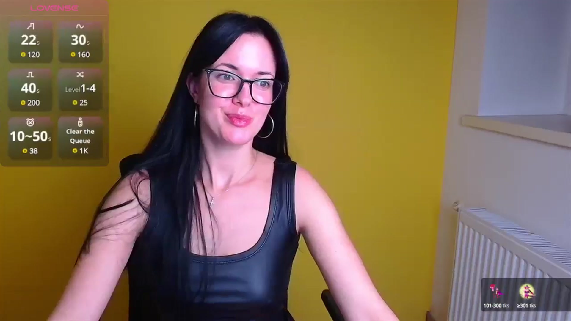 Gallery image thumbnail from Black_Red's myfreecams stream on, 11/17/2024, 11:03 image 19 of 20