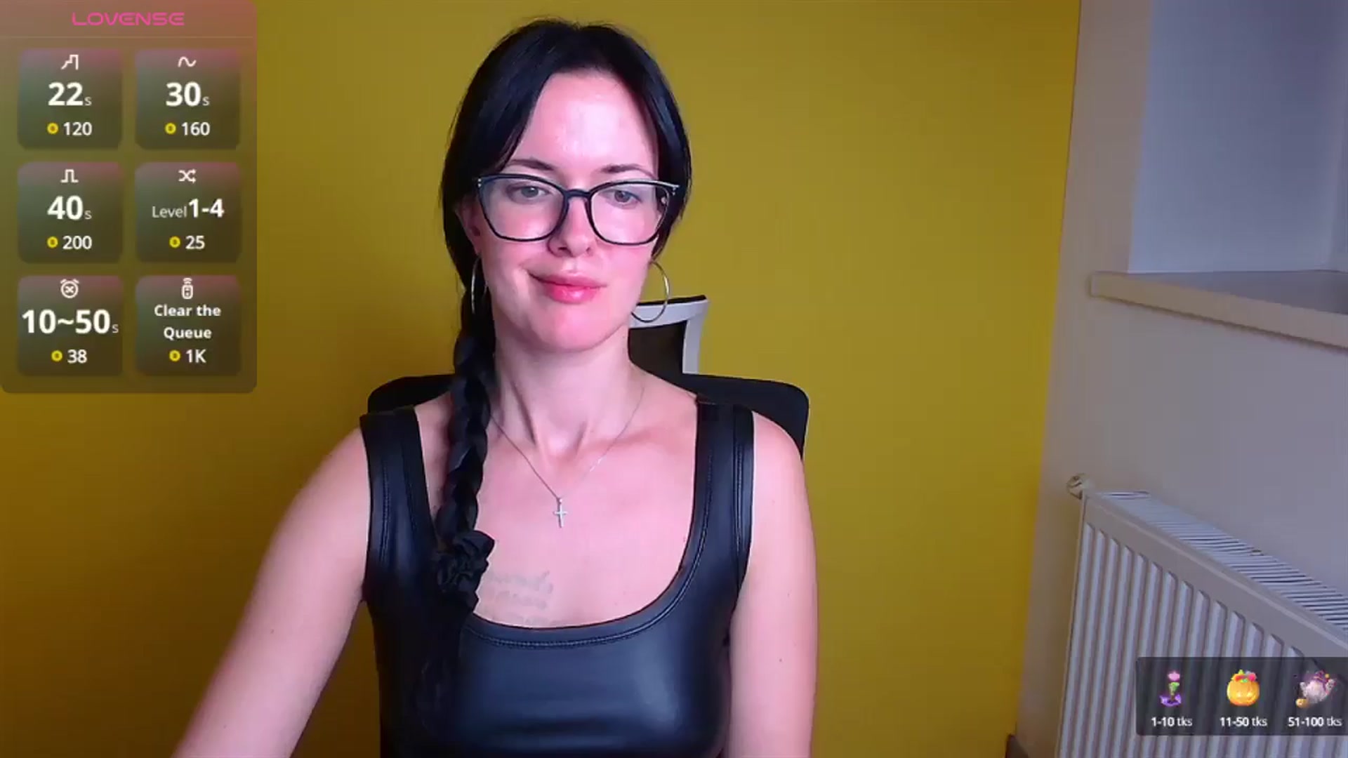 Gallery image thumbnail from Black_Red's myfreecams stream on, 11/17/2024, 11:03 image 12 of 20