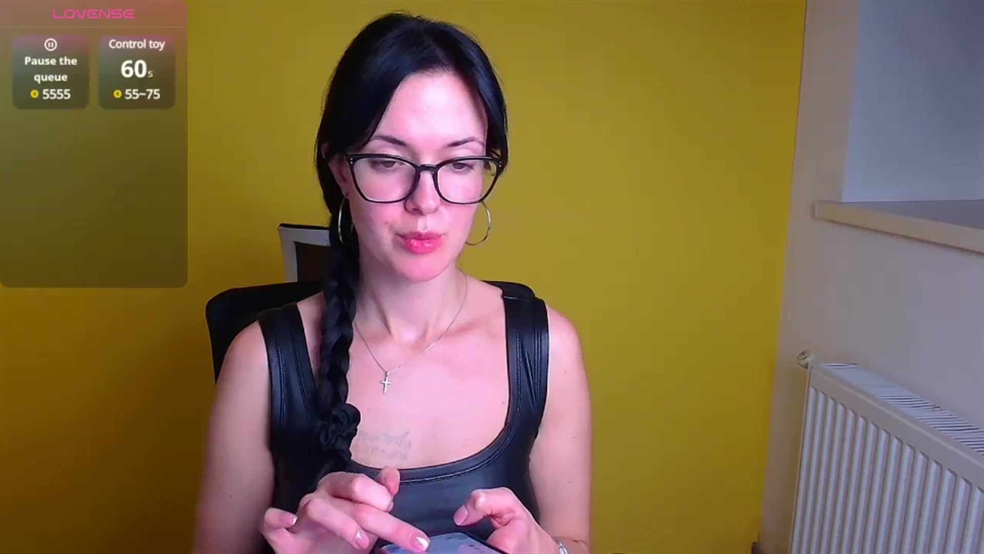 Gallery image thumbnail from Black_Red's myfreecams stream on, 11/17/2024, 11:03 image 5 of 20