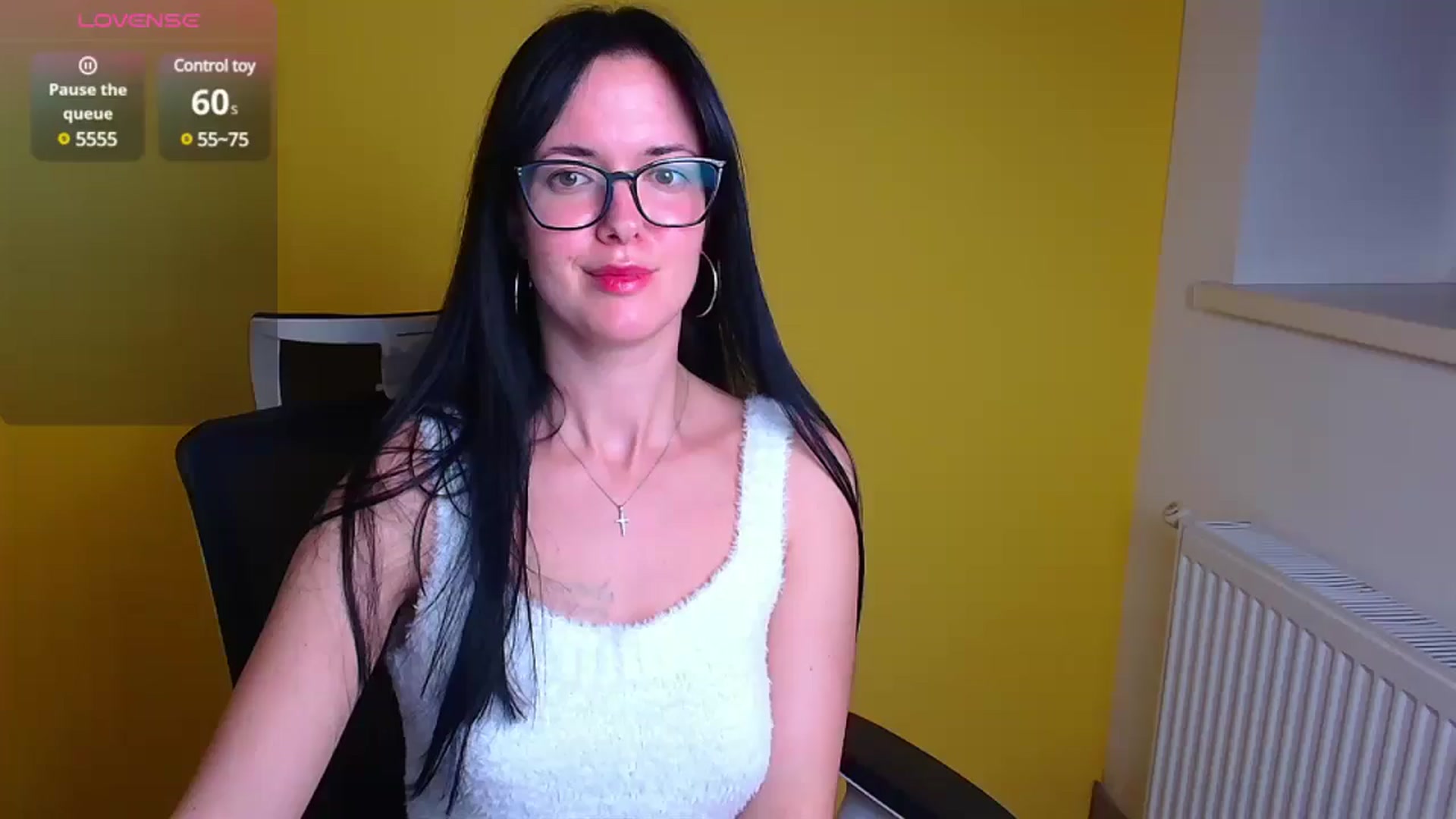Gallery image thumbnail from Black_Red's myfreecams stream on, 11/17/2024, 11:52 image 1 of 20
